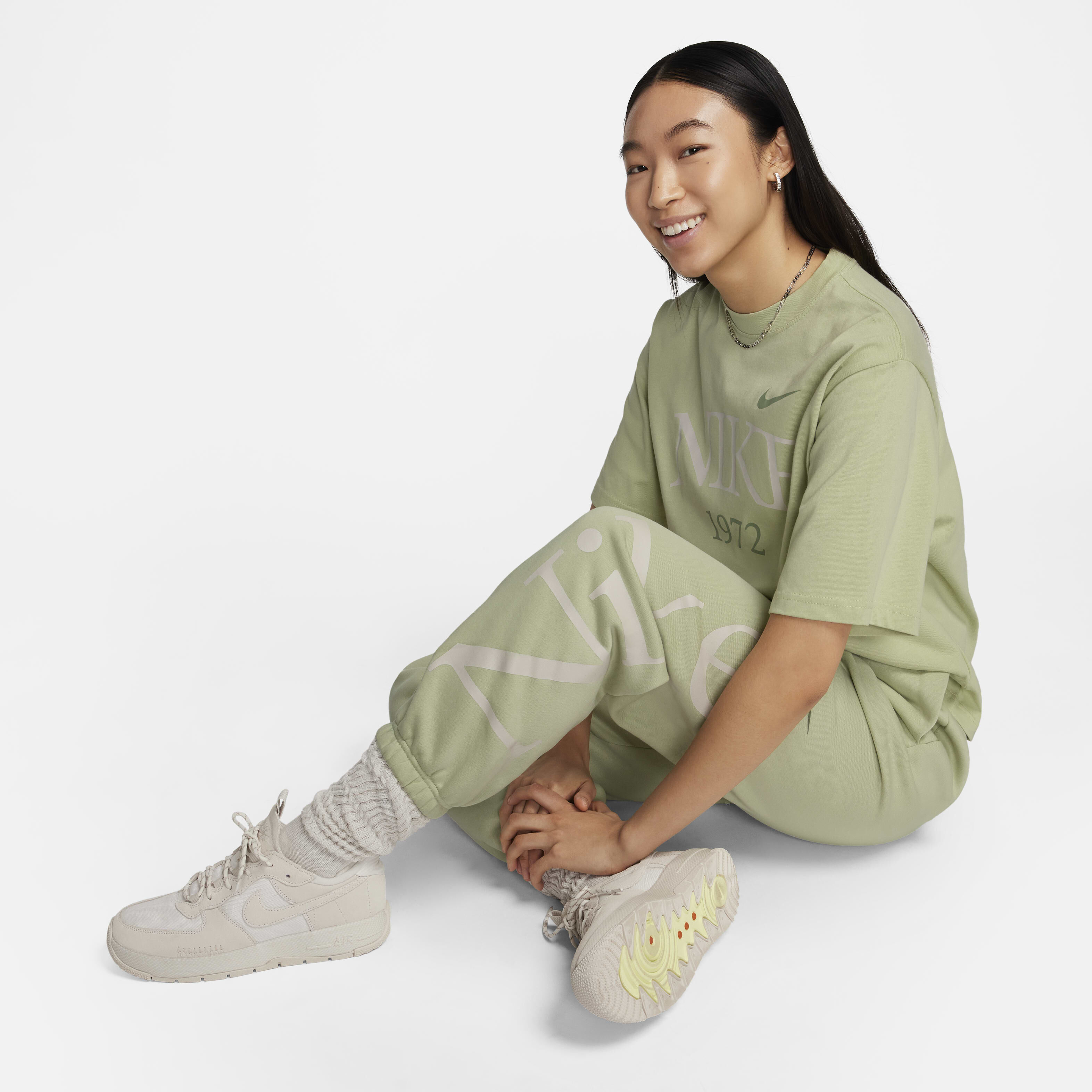 نايكي سبورتسوير فينكس فليس image number 9