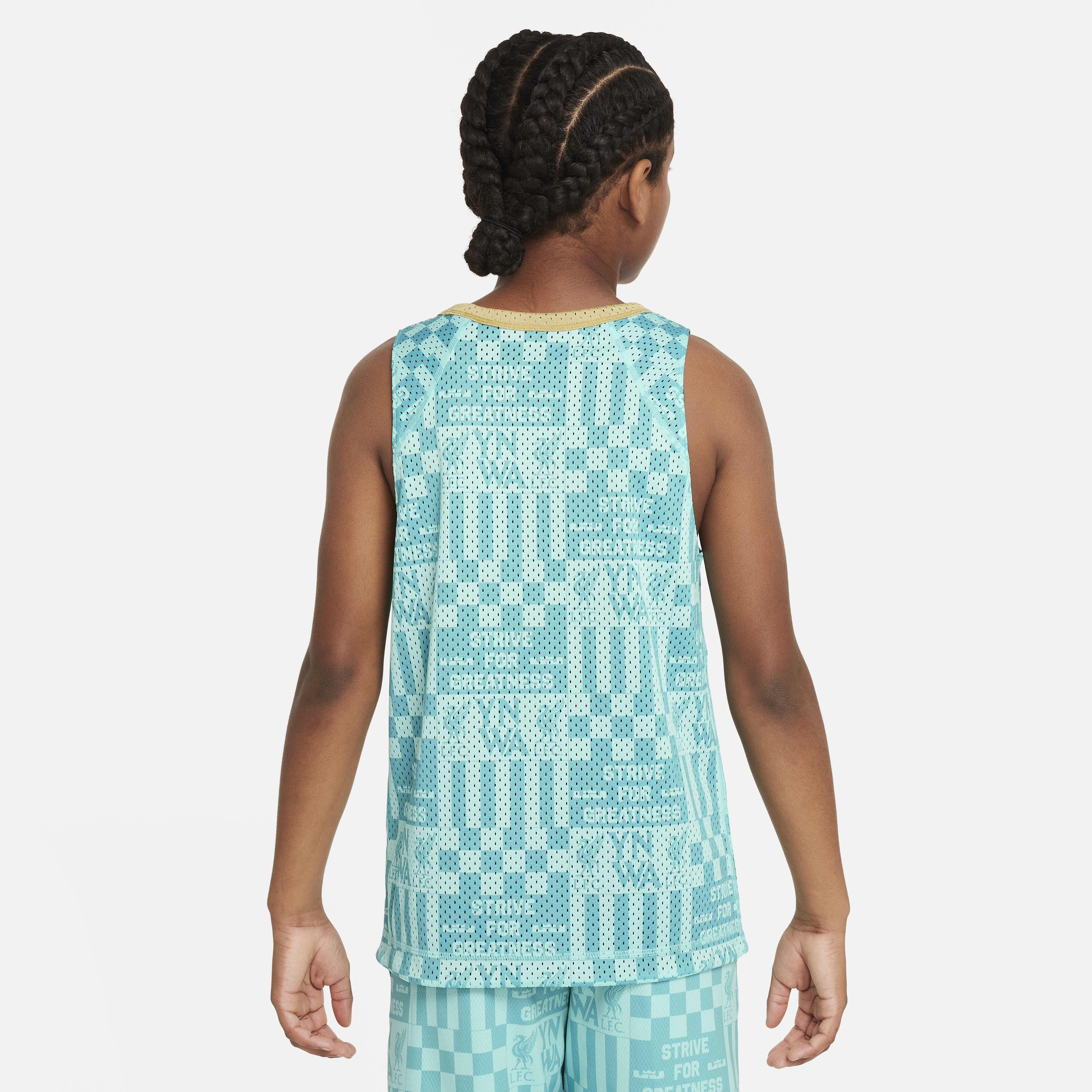 ليبرون x ليفربول F.C. كلتشر اوف باسكتبول image number 1