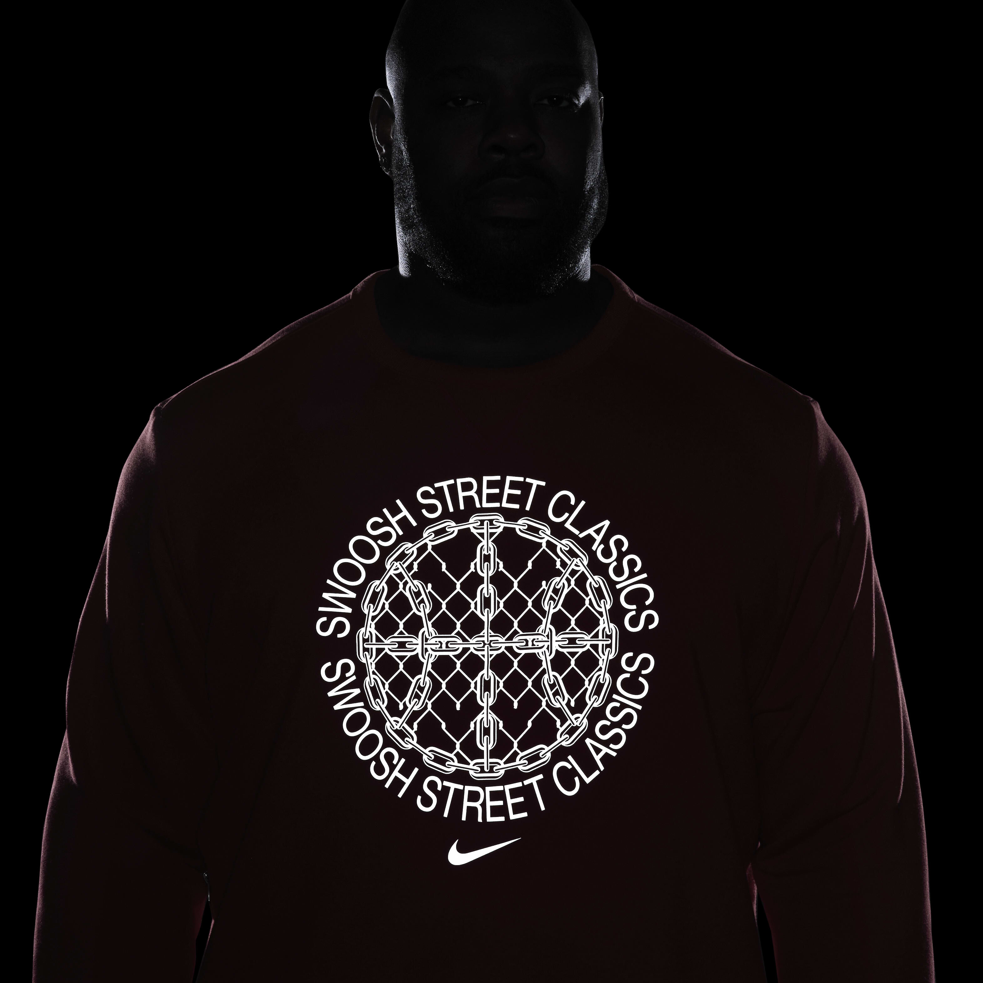 Nike Standard Issue image number 16