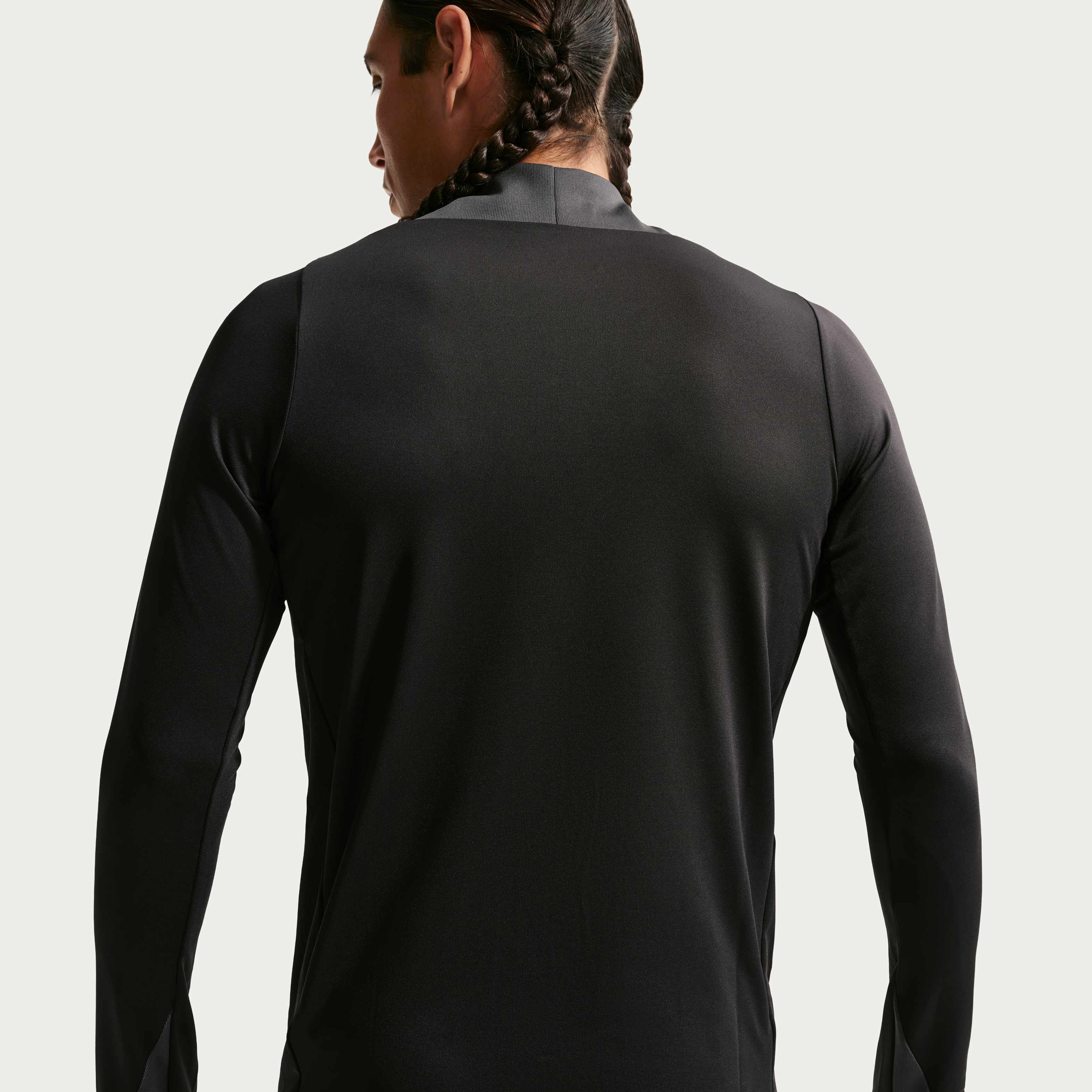 Nike Strike image number 1