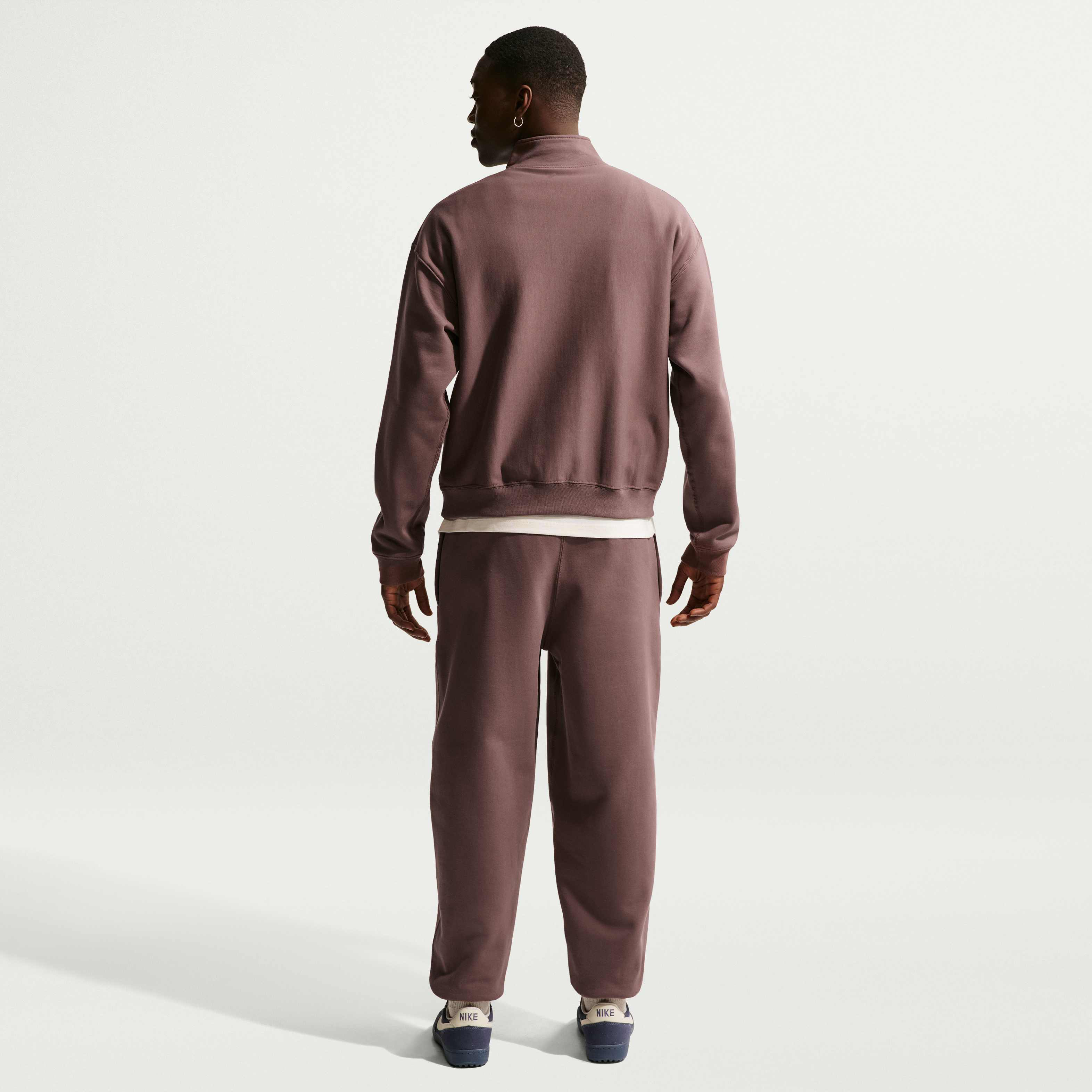 نايكي سولو سووش image number 4