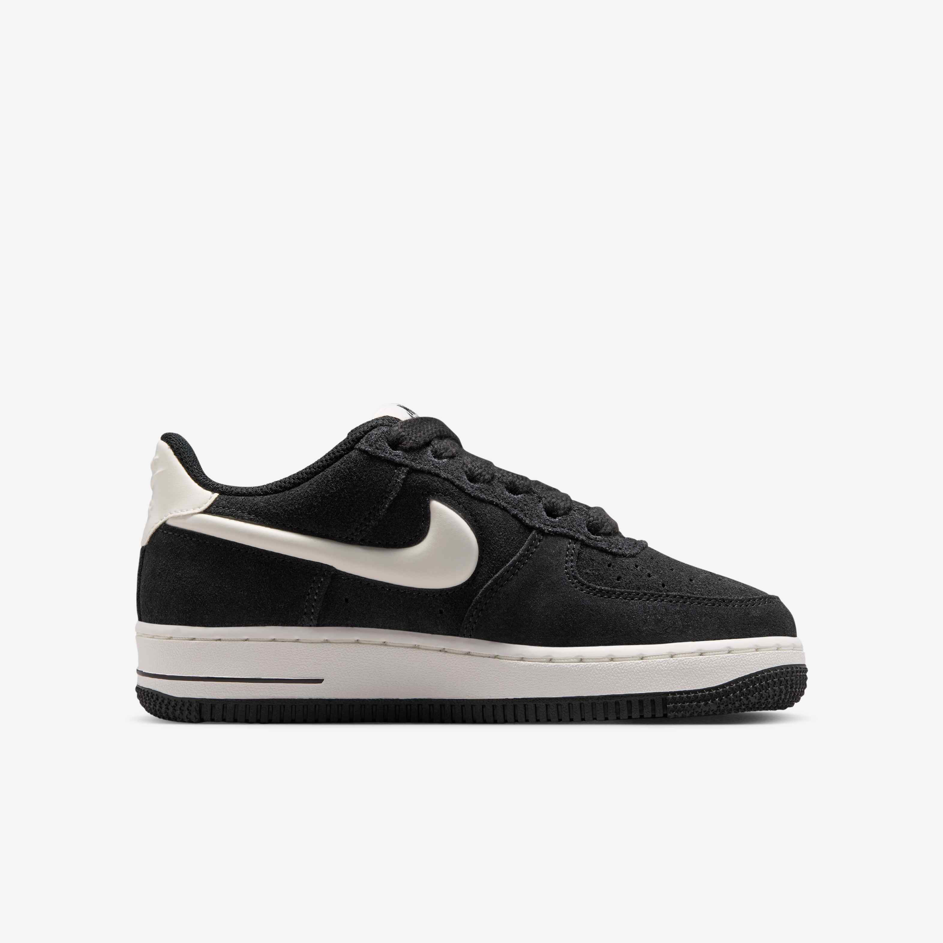 Nike Air Force 1 LV8 image number 2