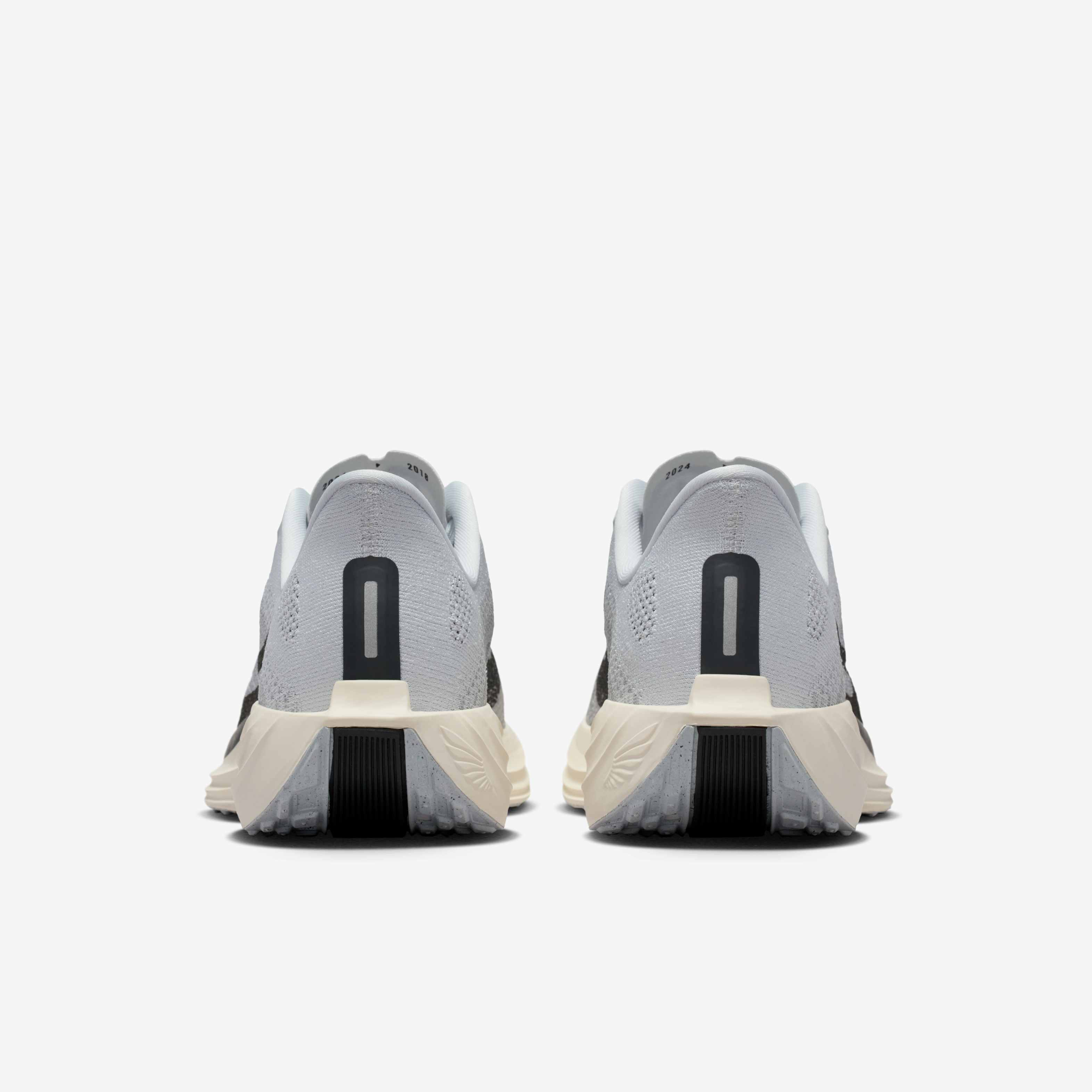 Nike Pegasus Plus image number 5