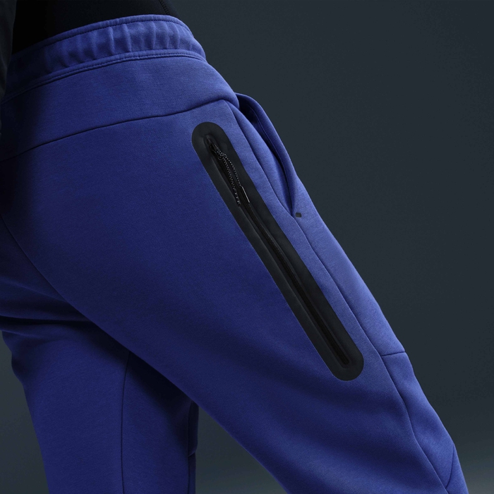 Nike Tech image number 2 Nike Tech image number 2