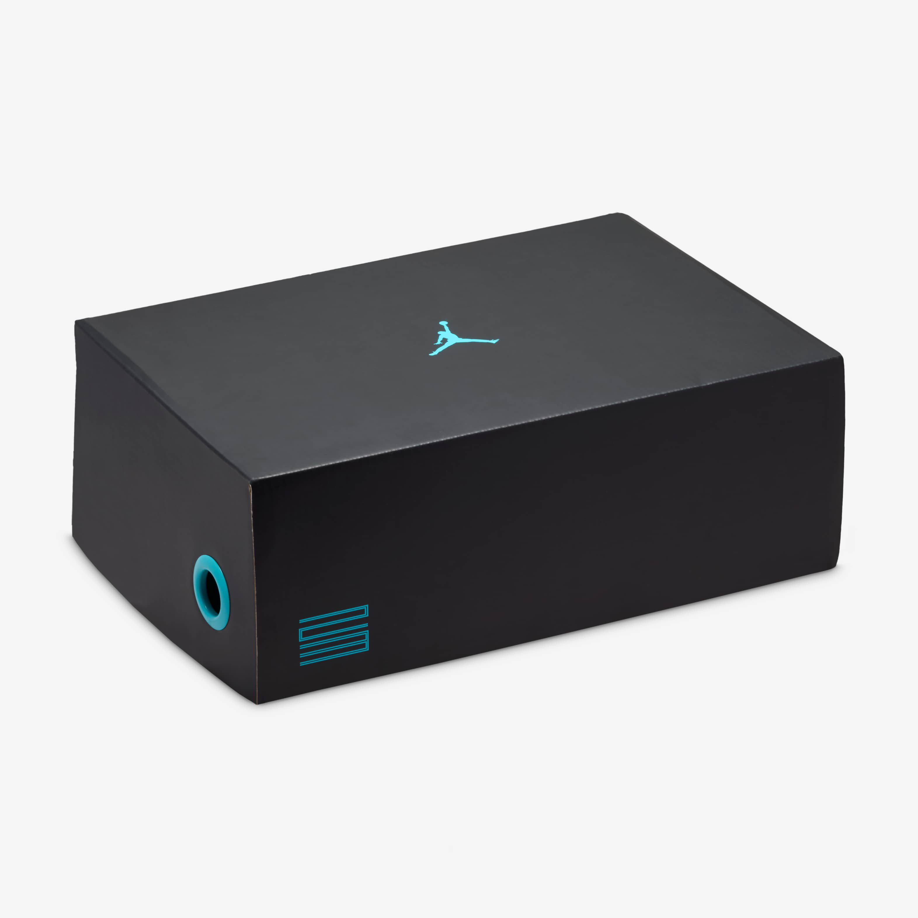 Air Jordan 11 Retro image number 8