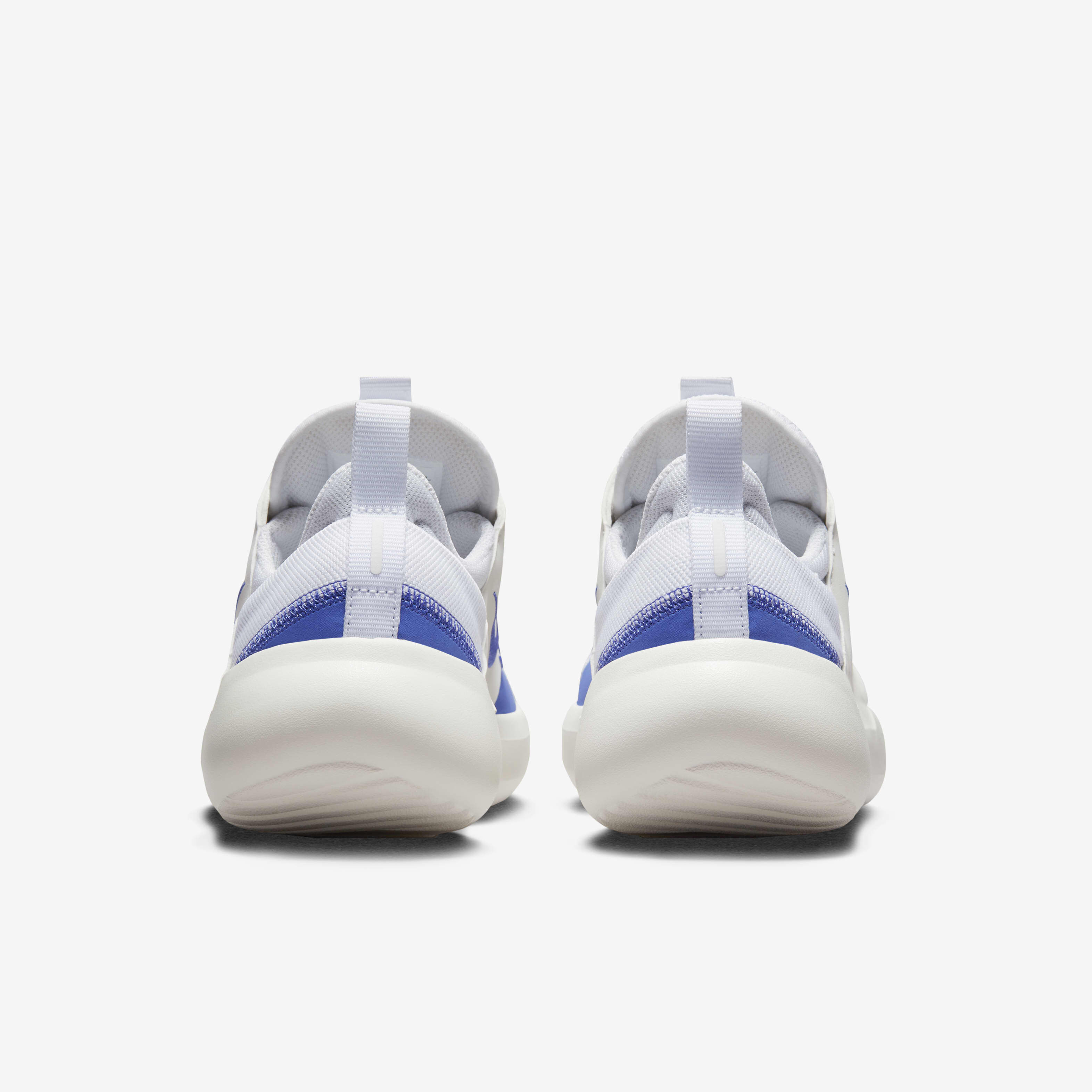 نايكي اي-سيريز AD image number 5