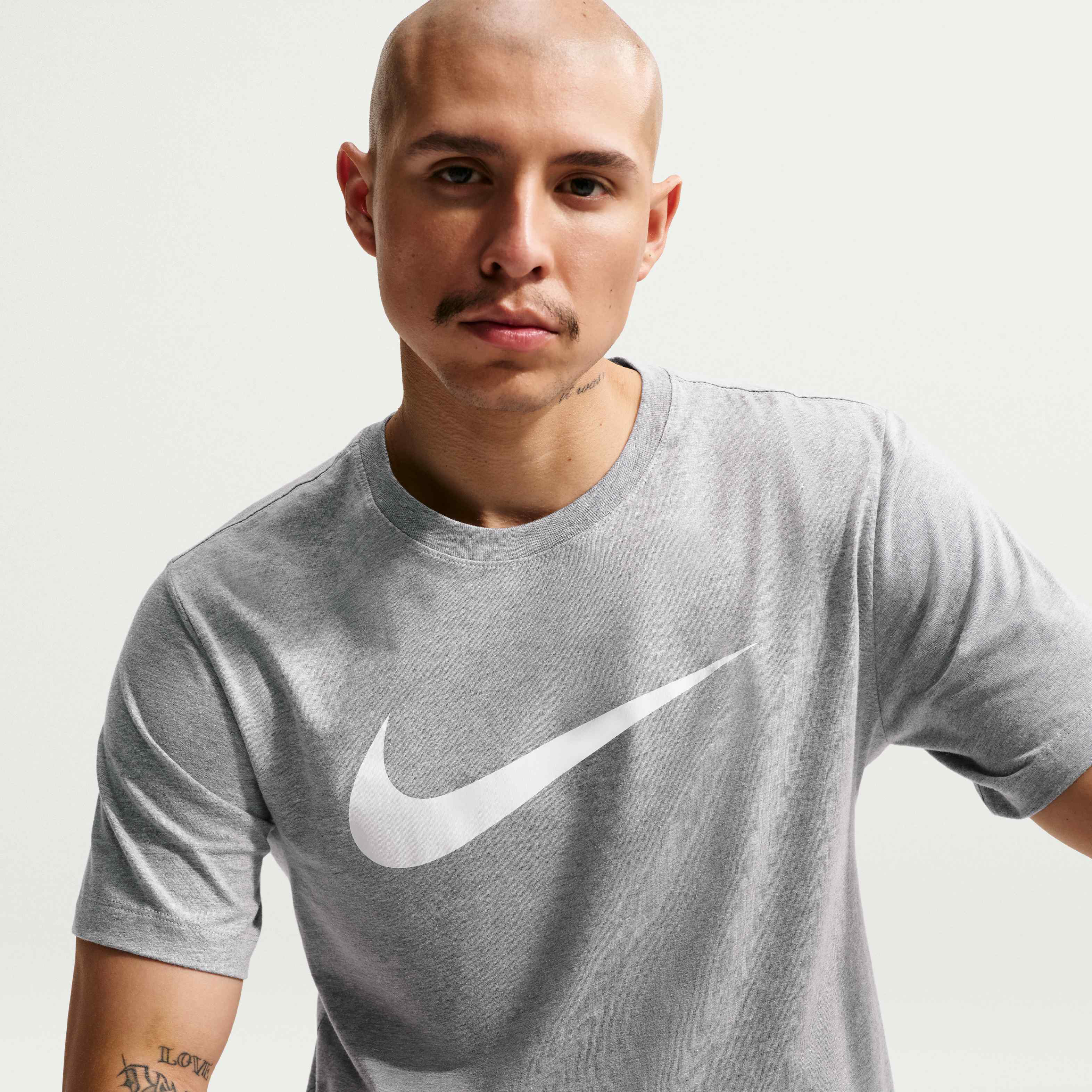Nike Sportswear Swoosh image number 2