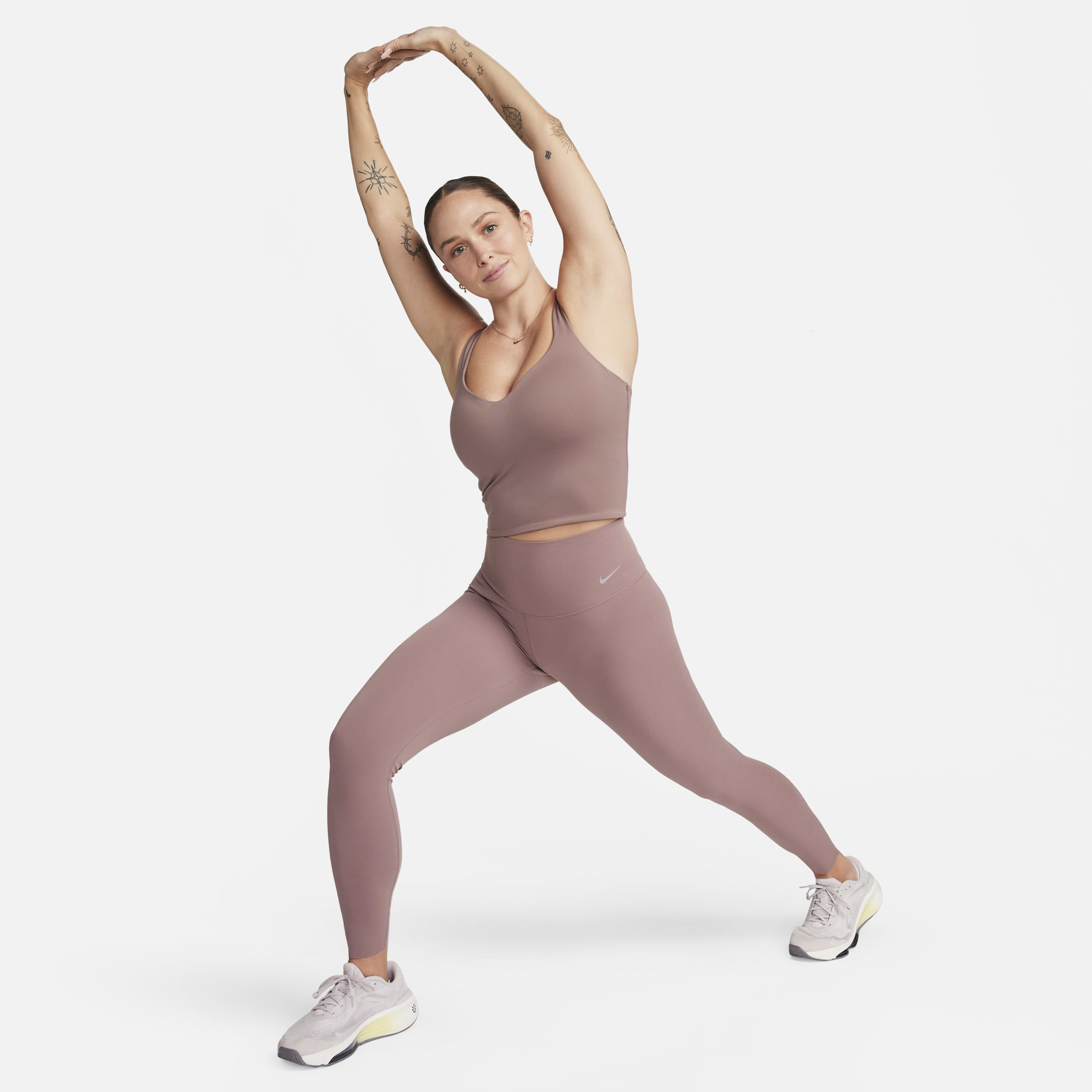 نايكي اليت image number 5