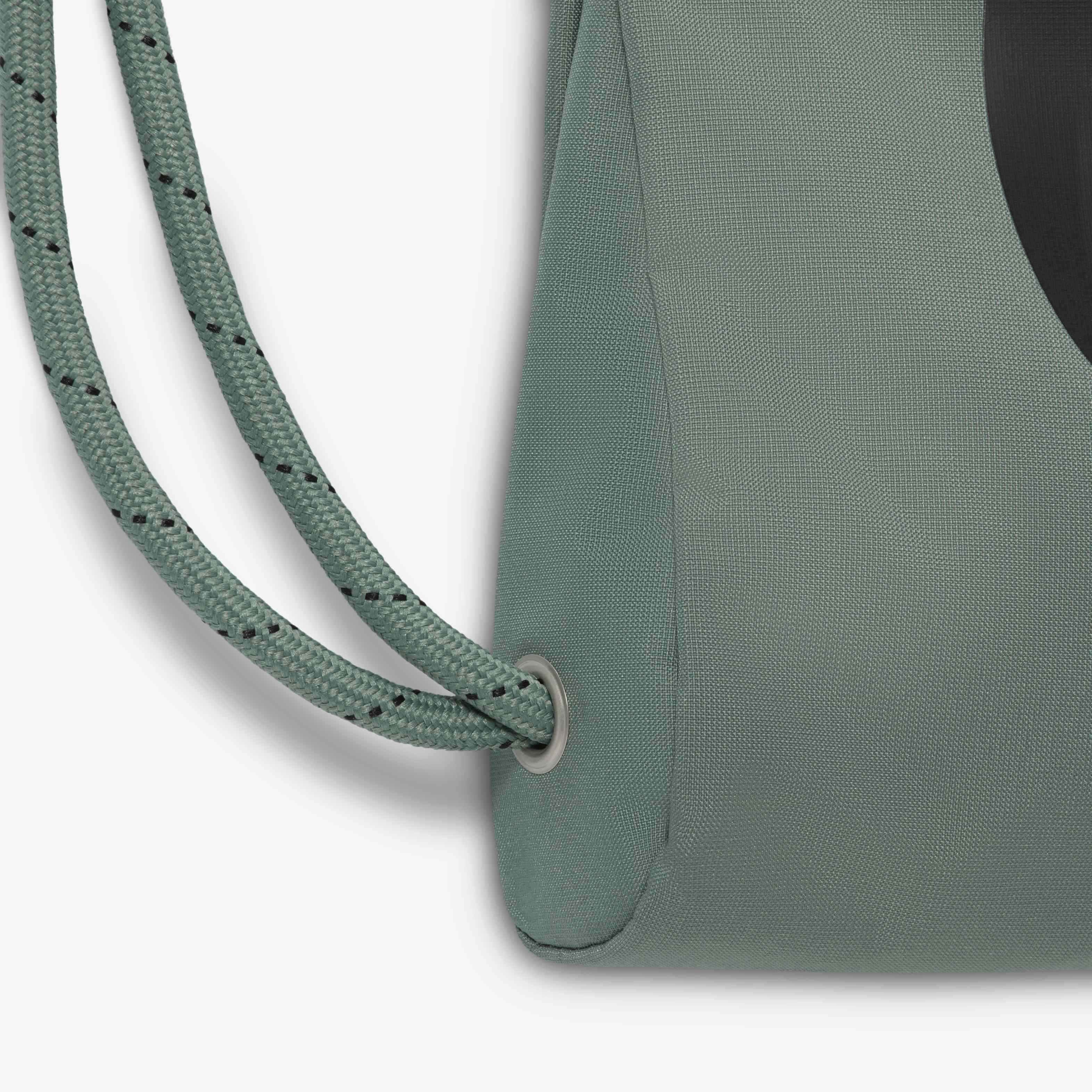 Nike Heritage image number 4