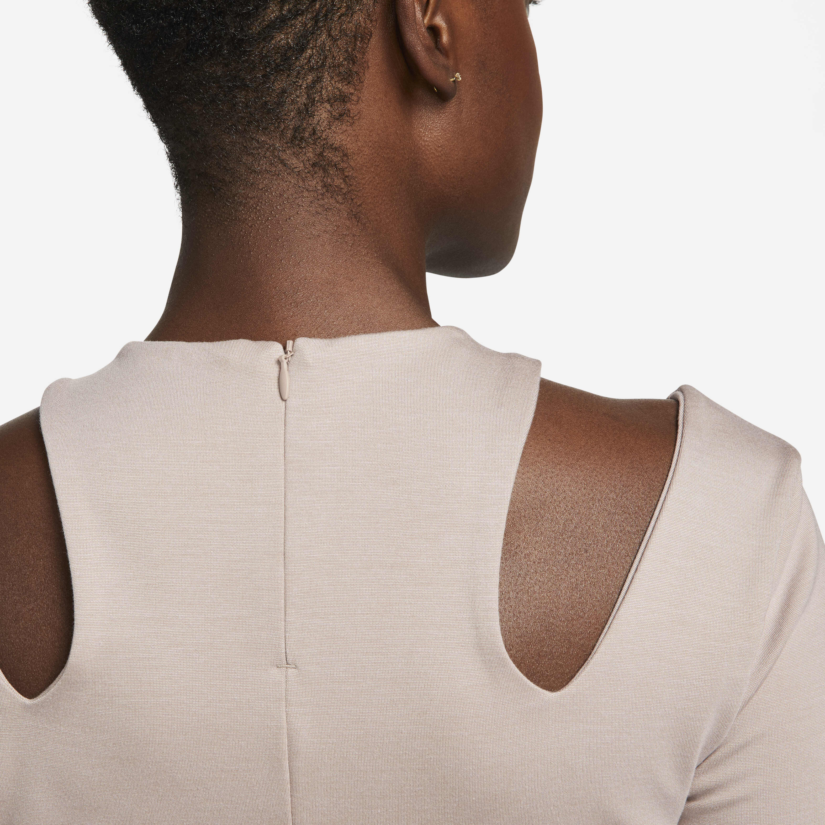 نايكي سبورتسوير ايسنشالز image number 4