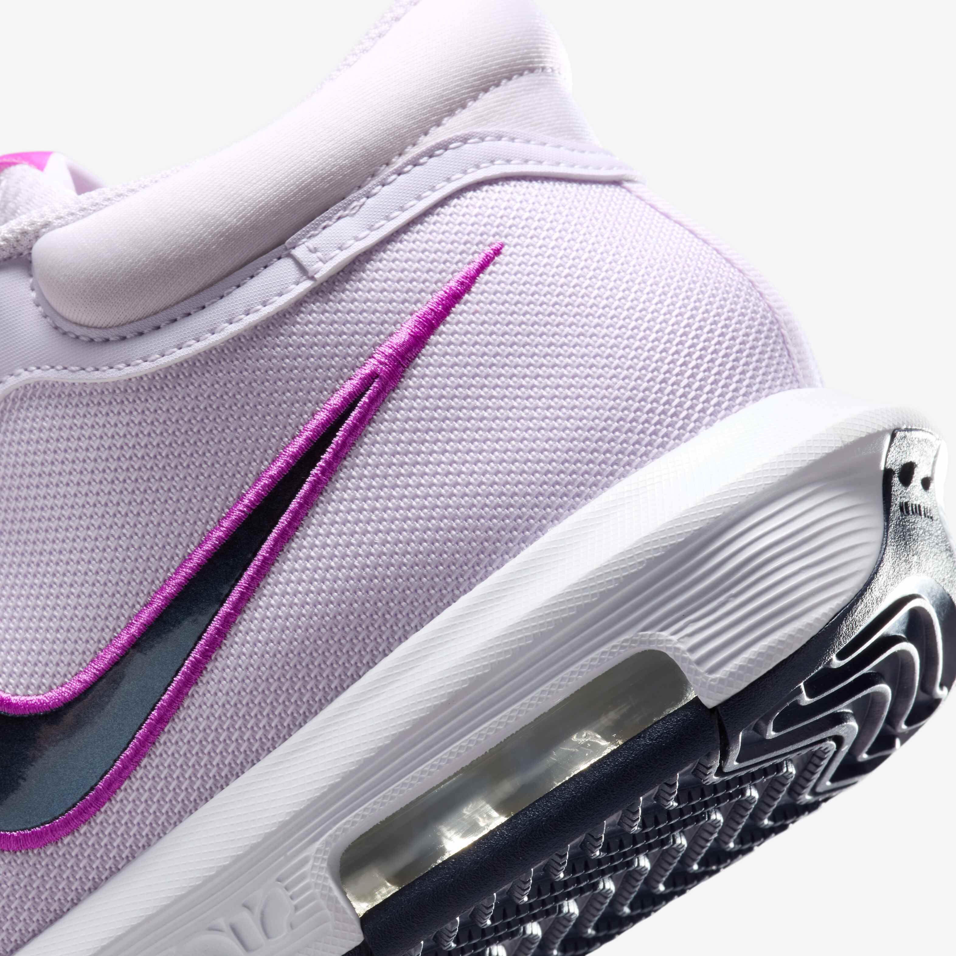 ليبرون ويتنس 8 image number 7