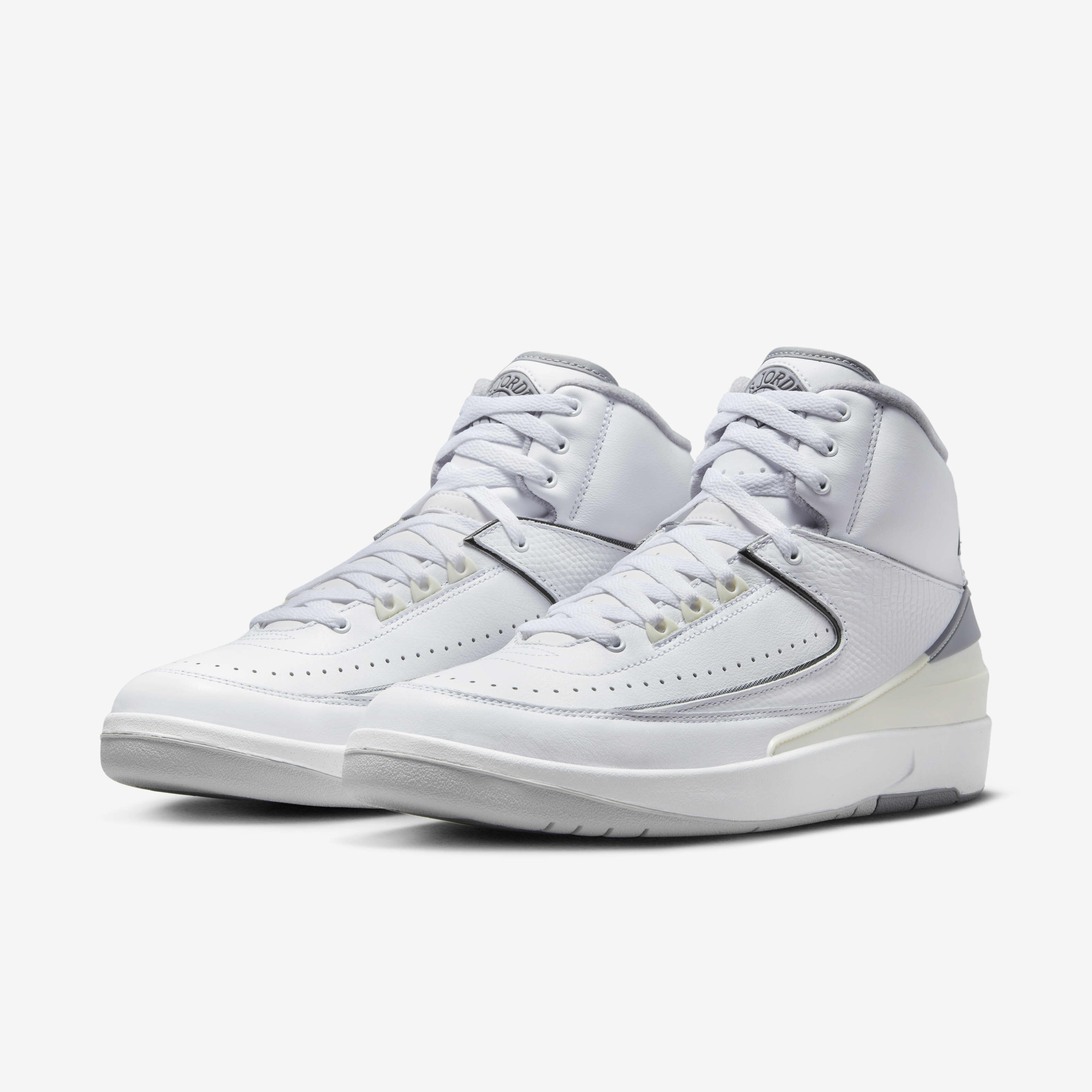 Air Jordan 2 Retro image number 4