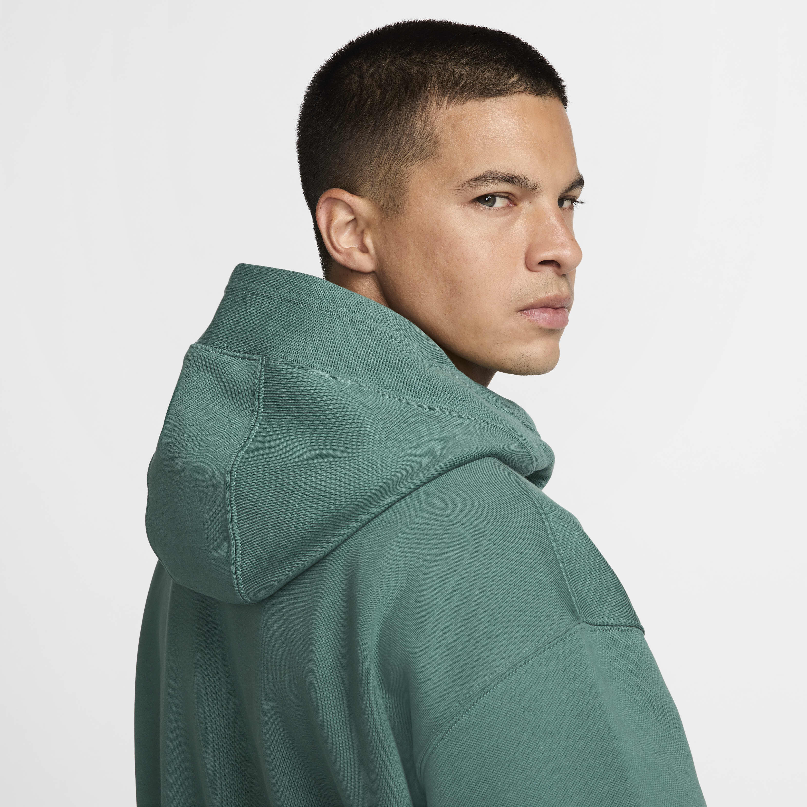 Liverpool F.C. Tech Pack image number 8