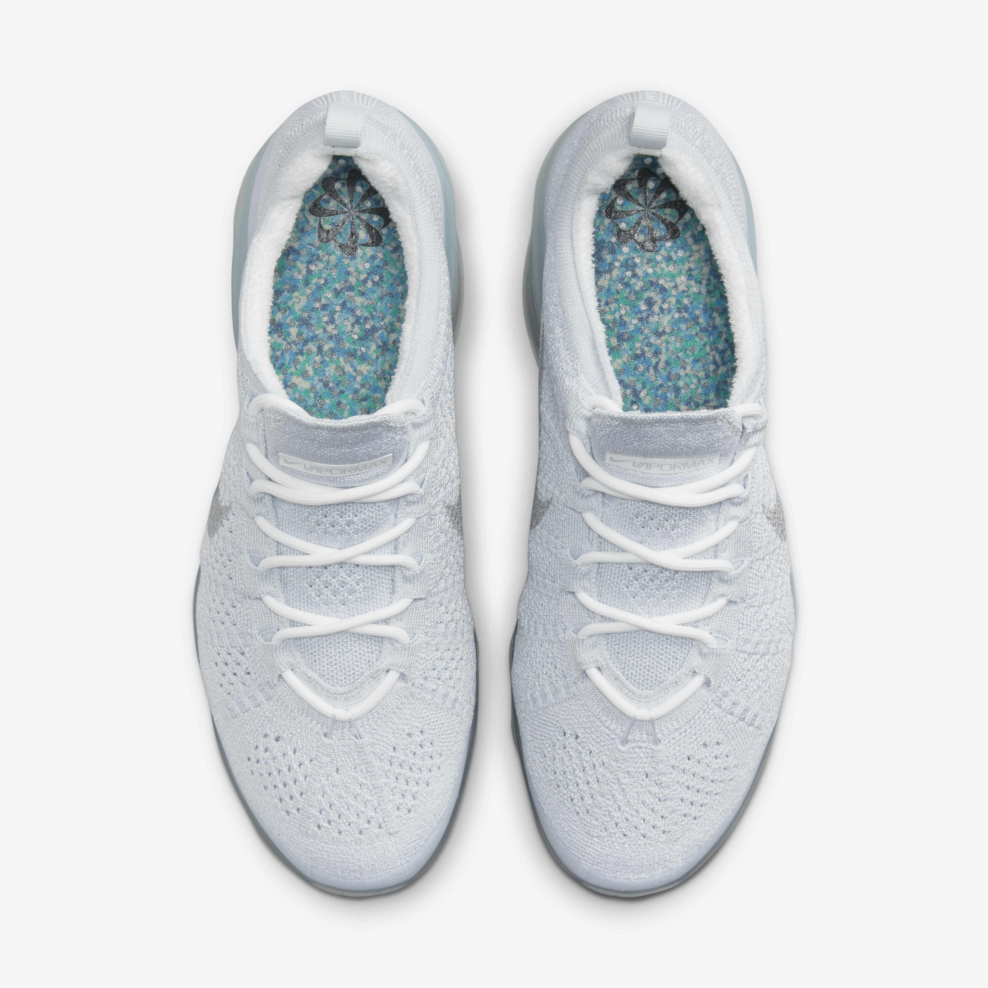 White vapormax flyknit men's top