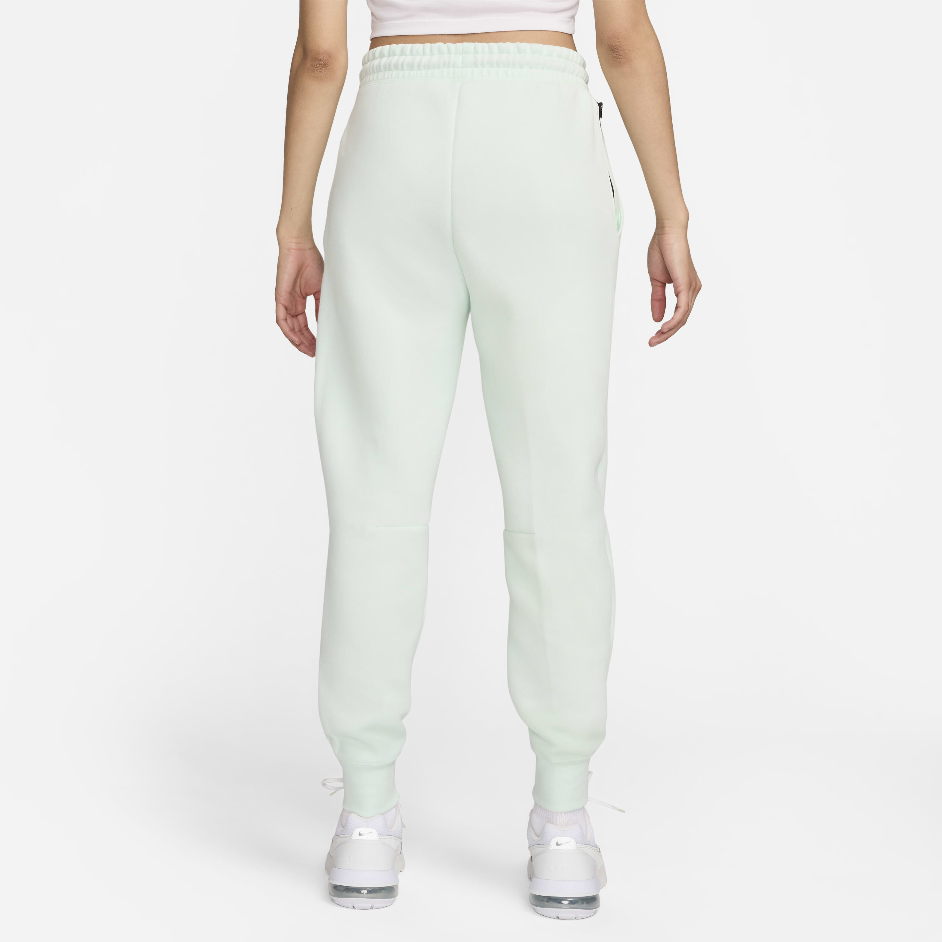 Nike club jogger pistachio frost 2025