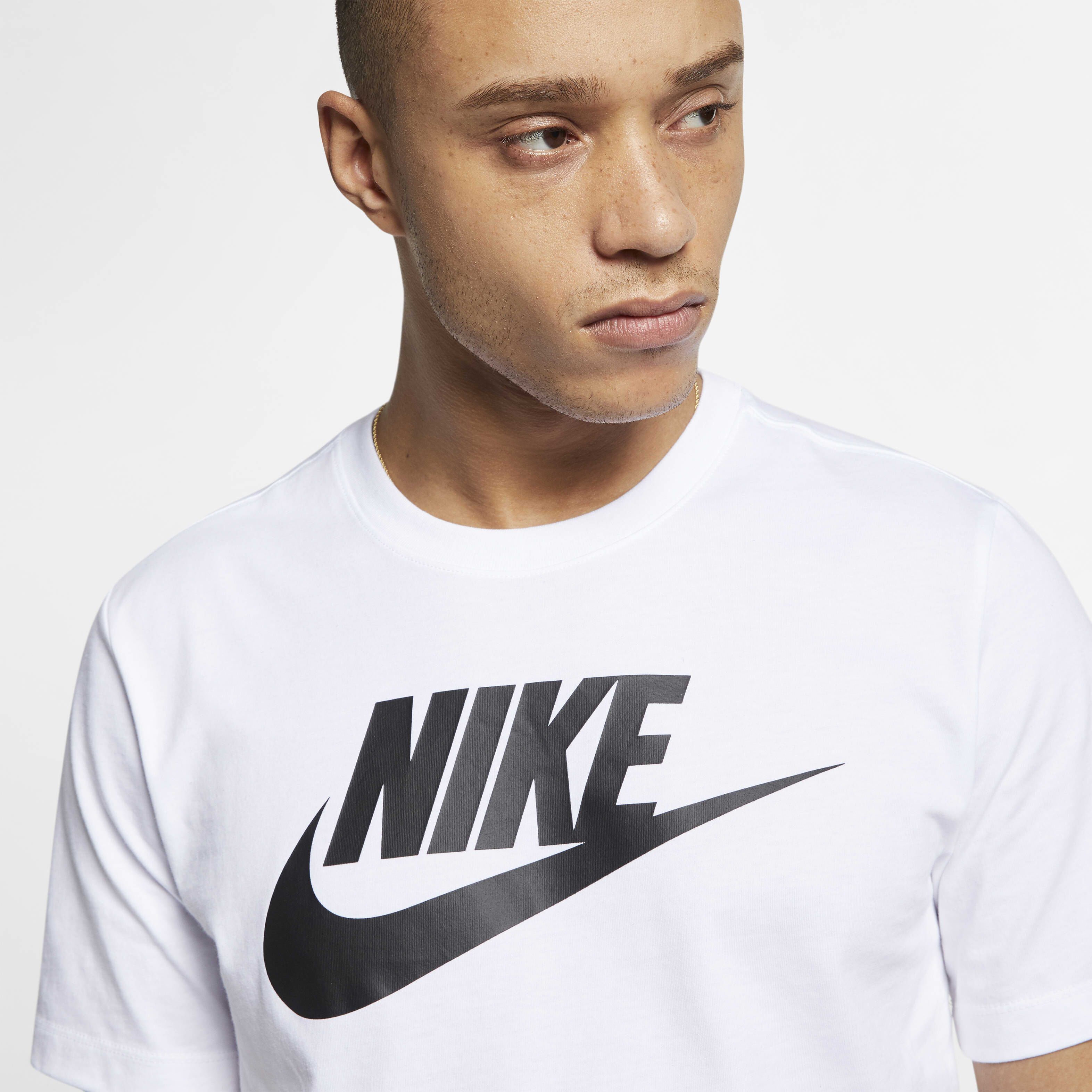 Buy Nike Sportswear Men s T Shirt Nike Qatar Official