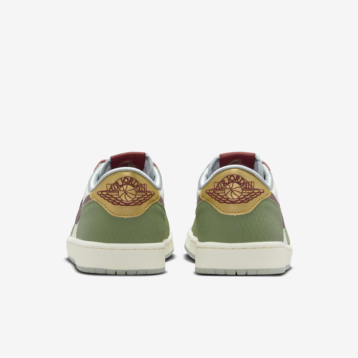 Air Jordan 1 Retro Low OG Lunar New Year image number 5 Air Jordan 1 Retro Low OG Lunar New Year image number 5