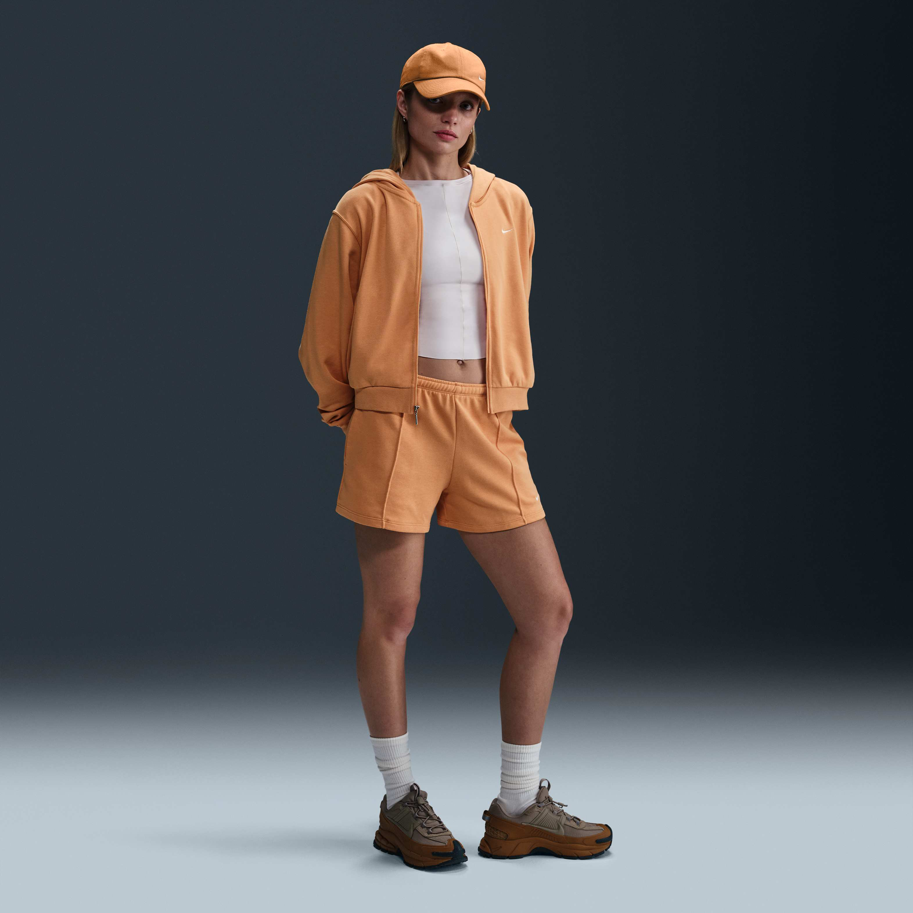 نايكي سبورتسوير تشيل تيري image number 3