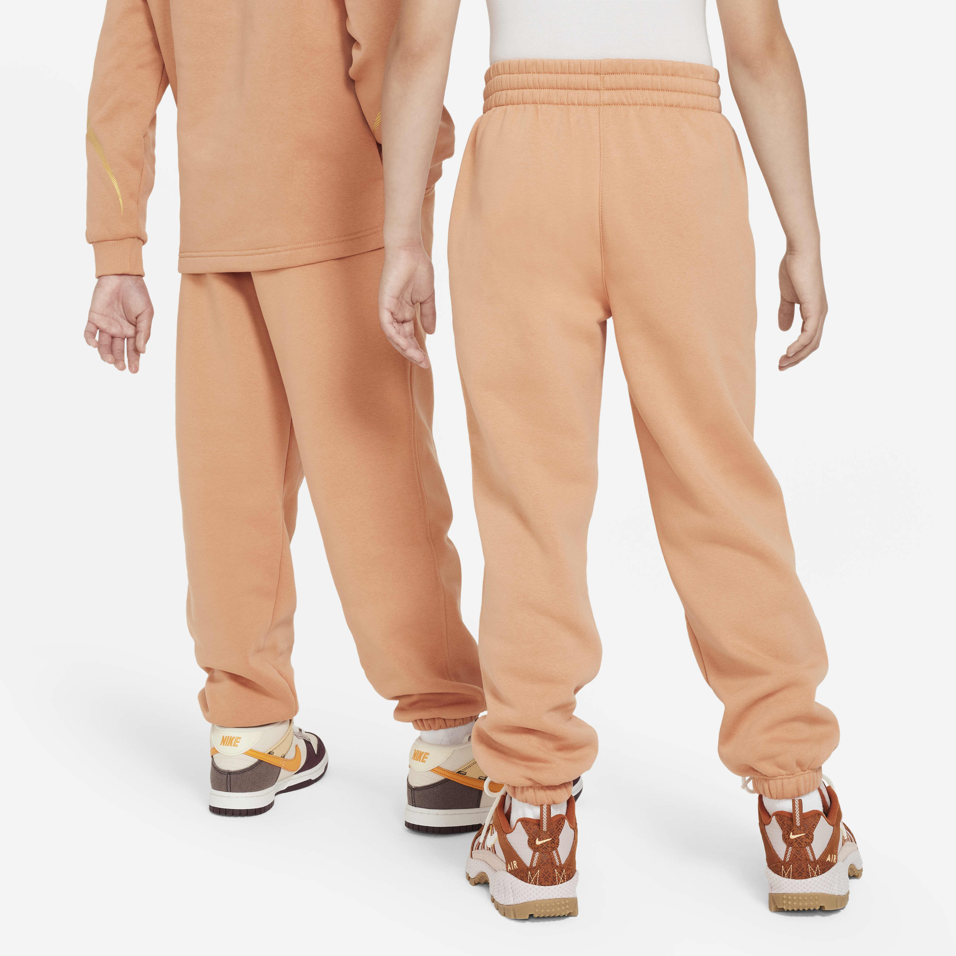 نايكي سبورتسوير كلوب فليس image number 1