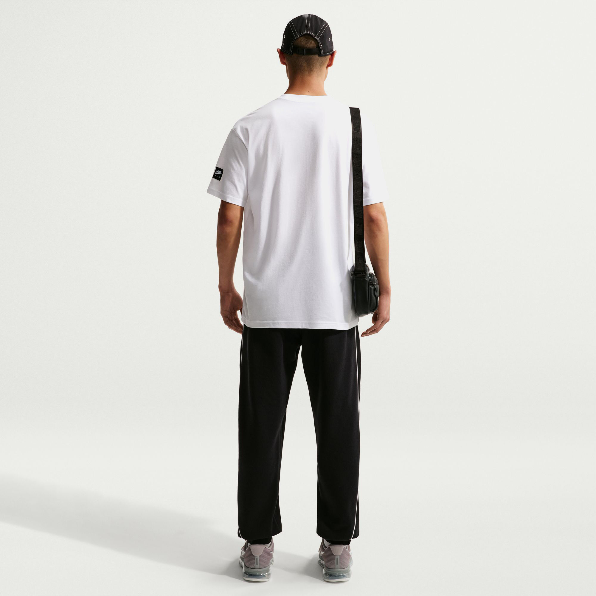 نايكي سبورتسوير image number 1