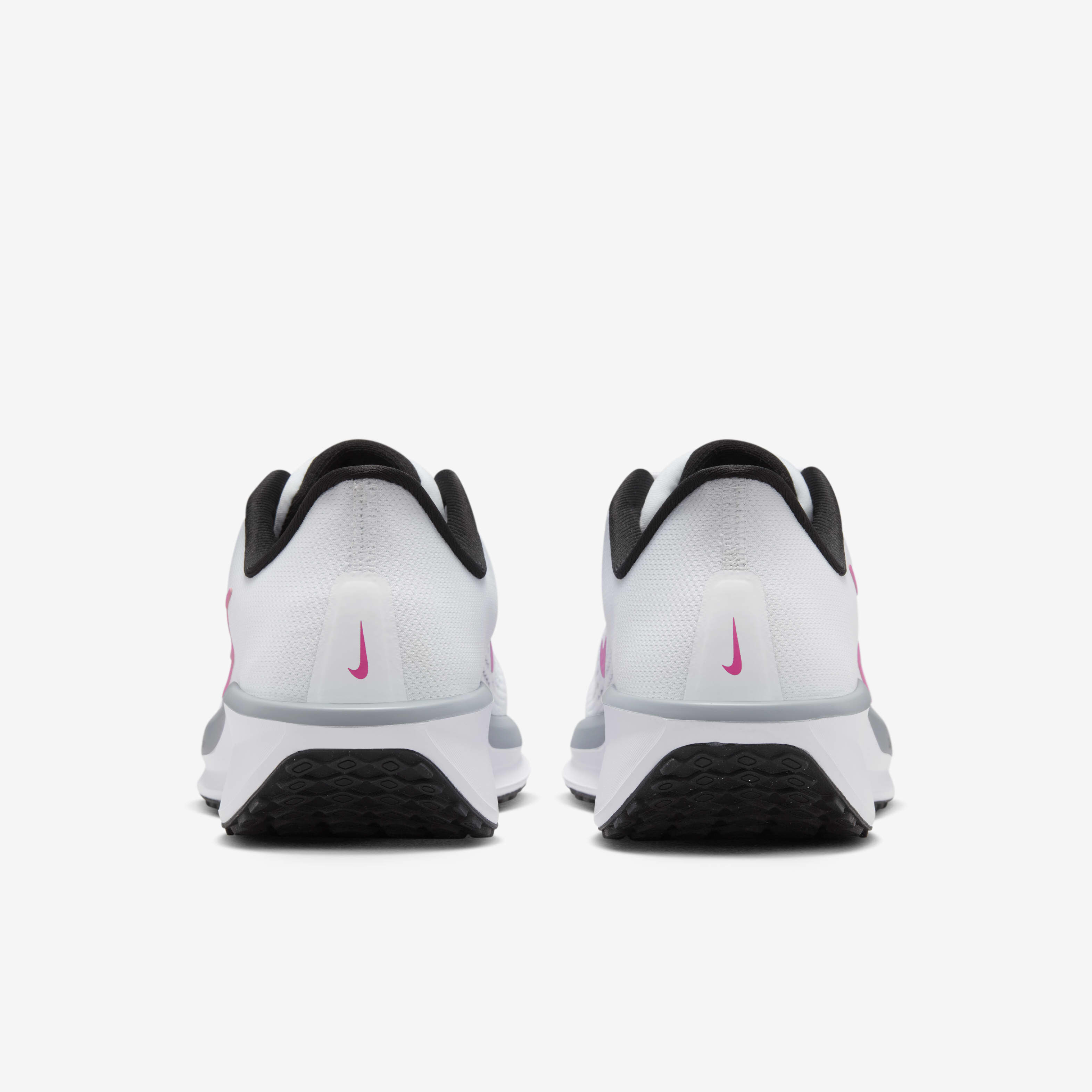 Nike quest wolf grey online