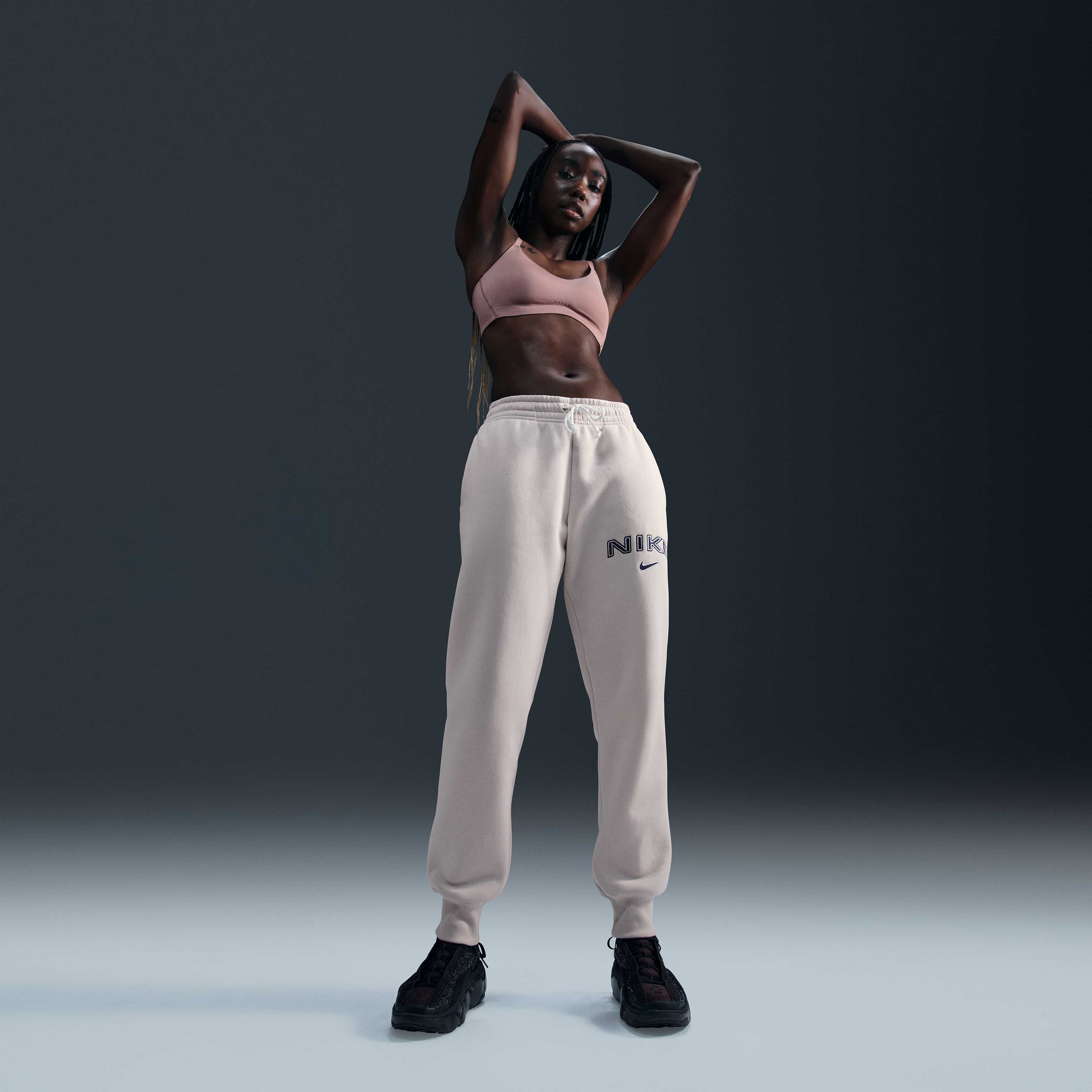 نايكي اليت مينيماليست image number 3