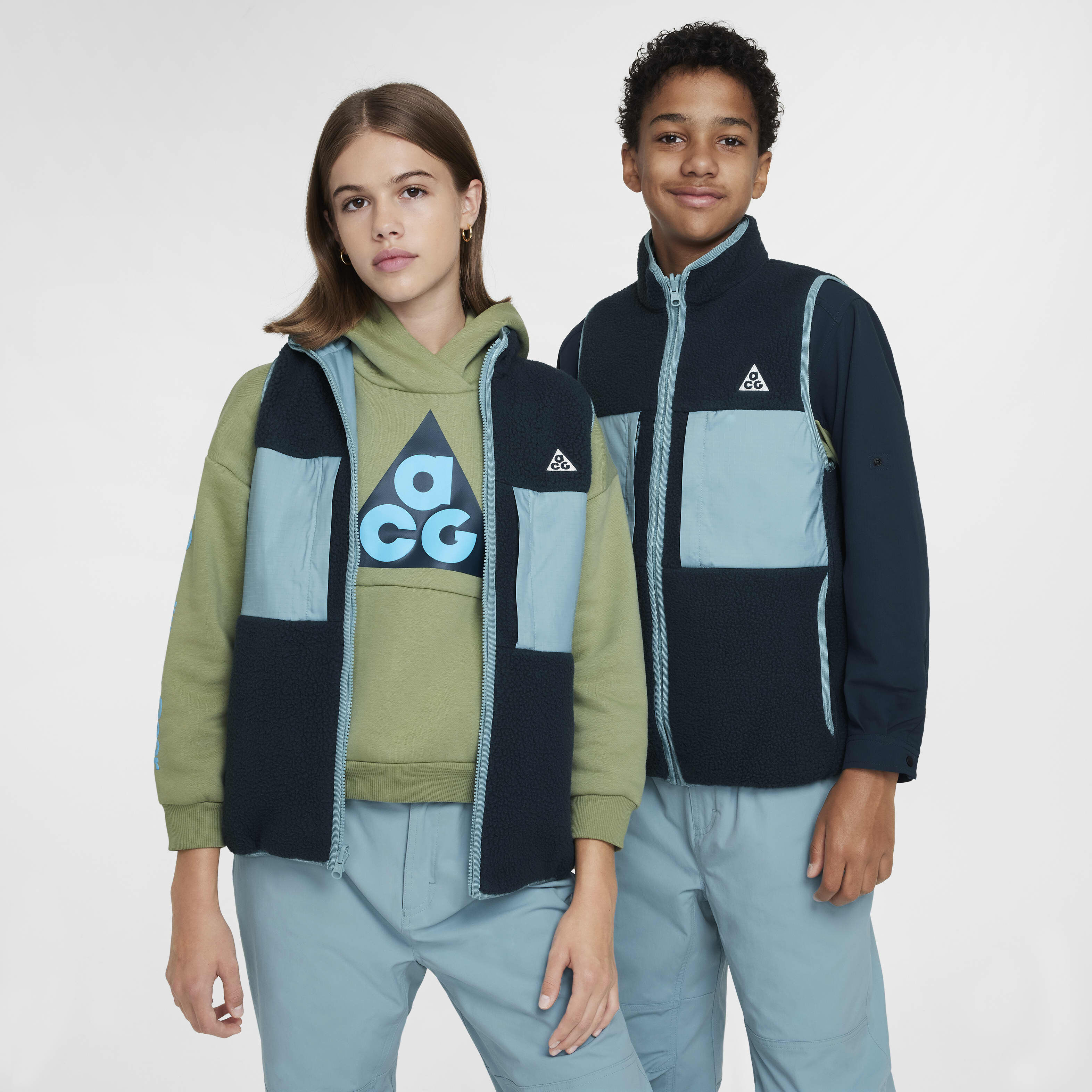 Buy Nike ACG Older Kids Therma FIT Reversible Gilet Nike Qatar Official