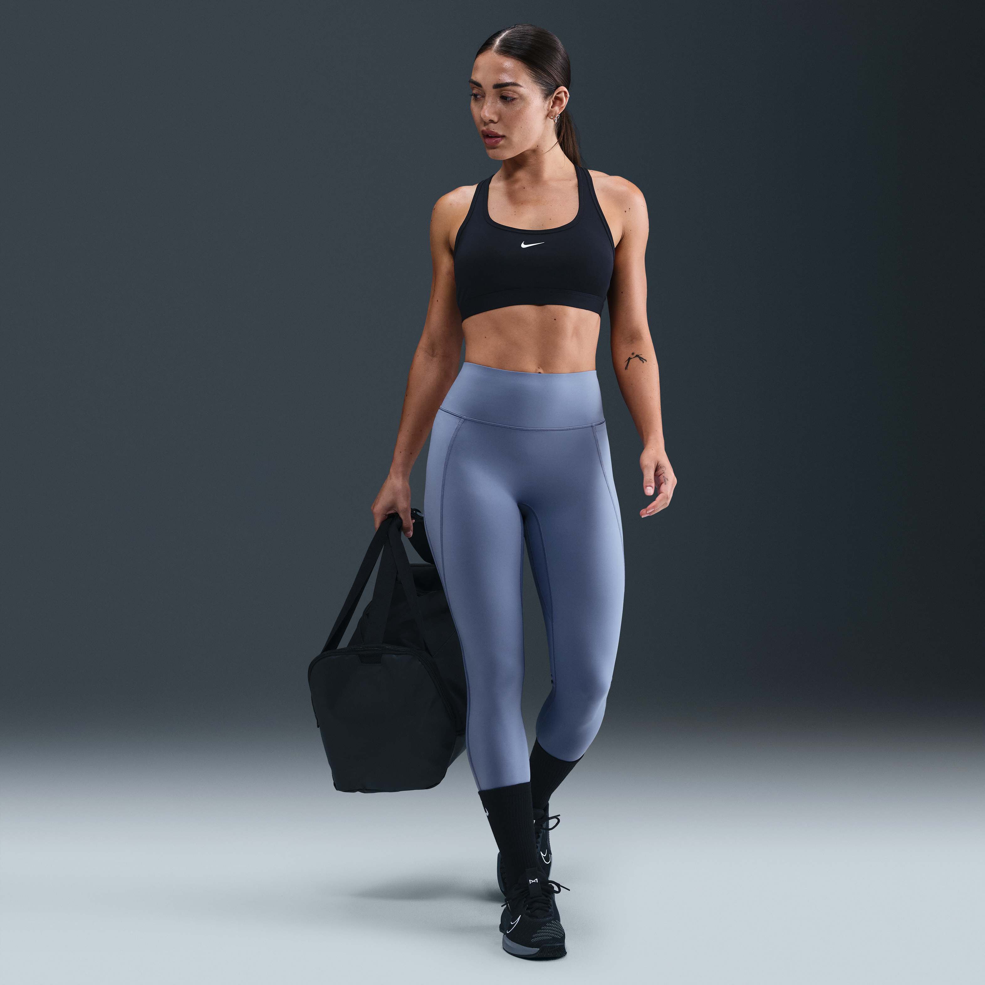 Nike Universa image number 0