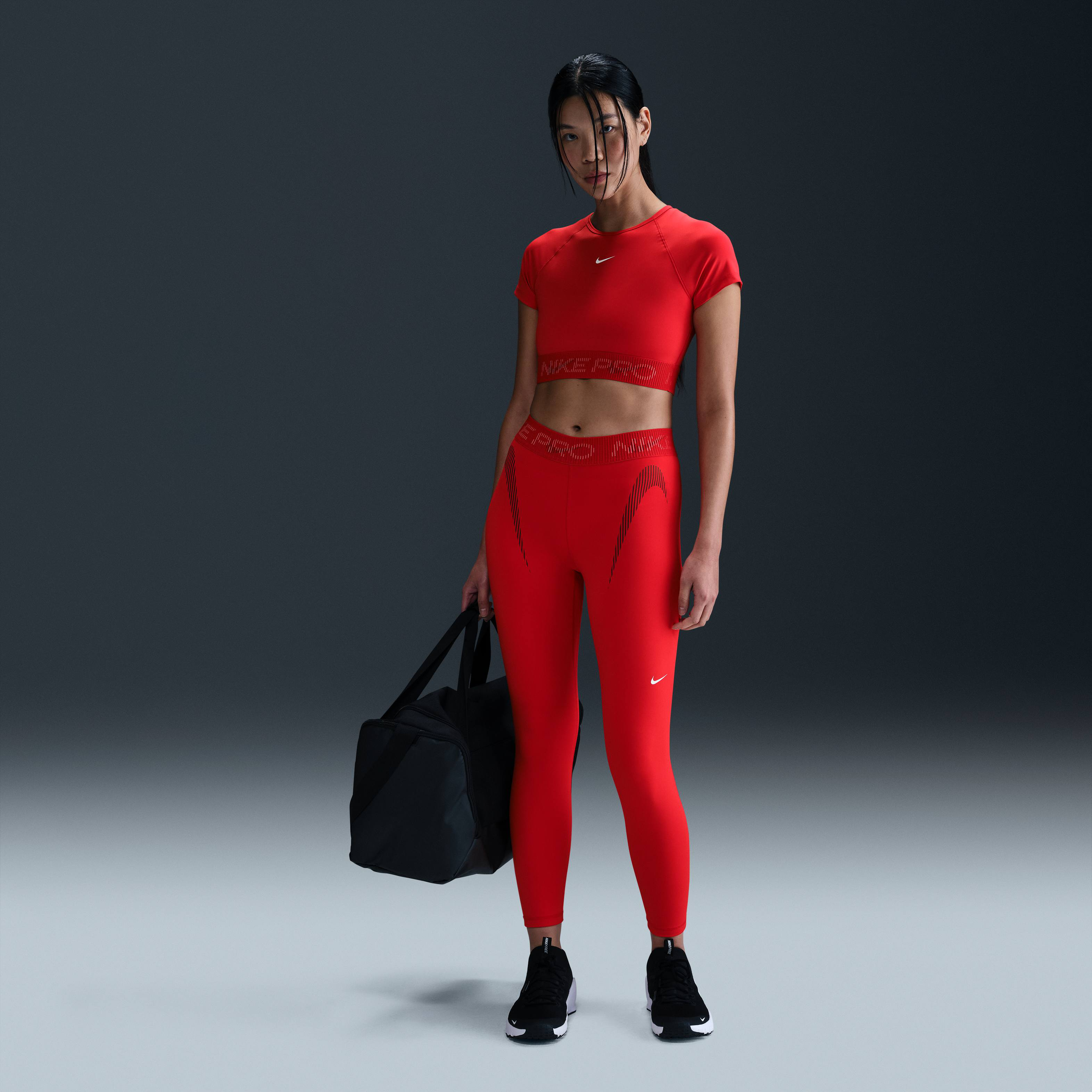 Nike Pro image number 0