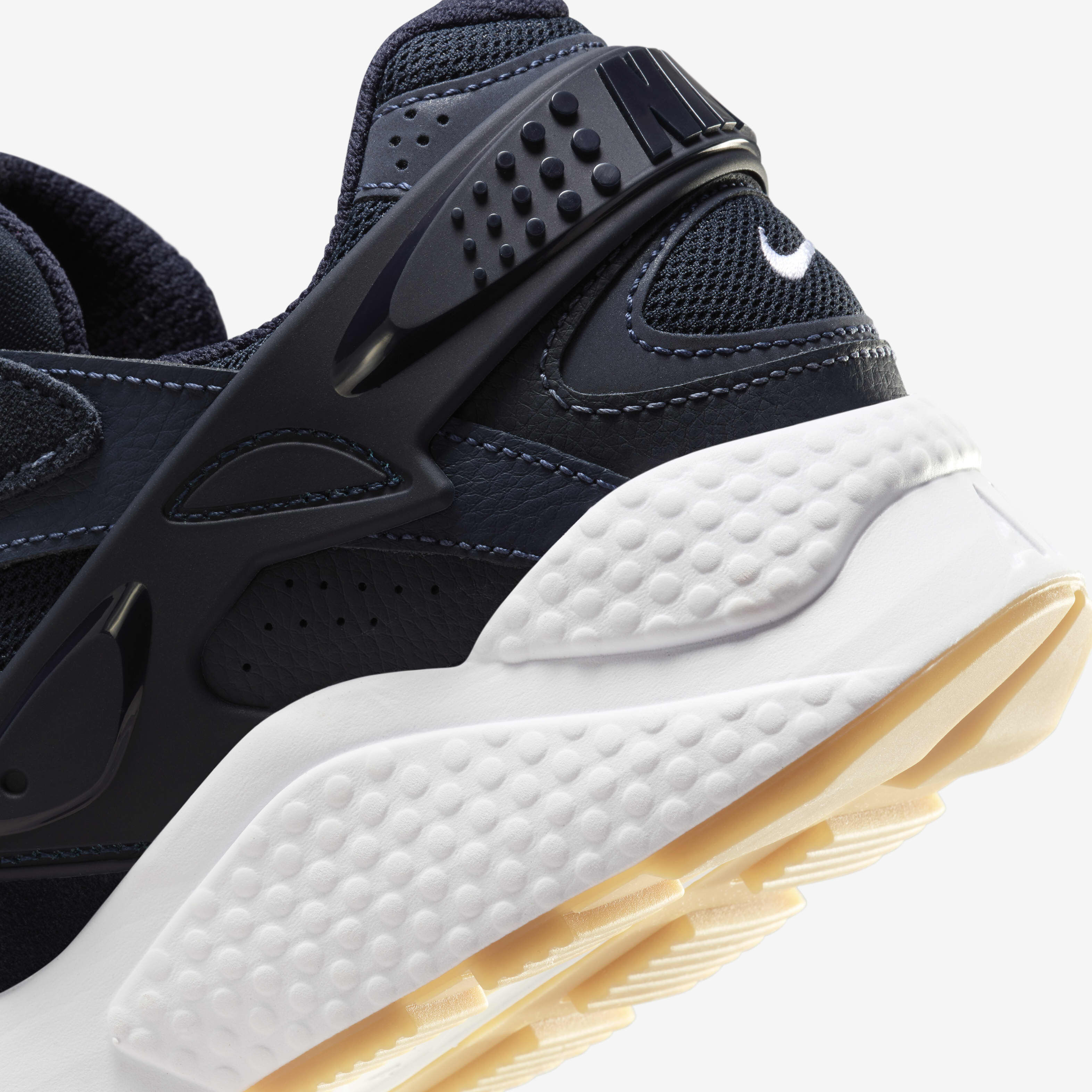Nike Air Huarache Runner image number 8