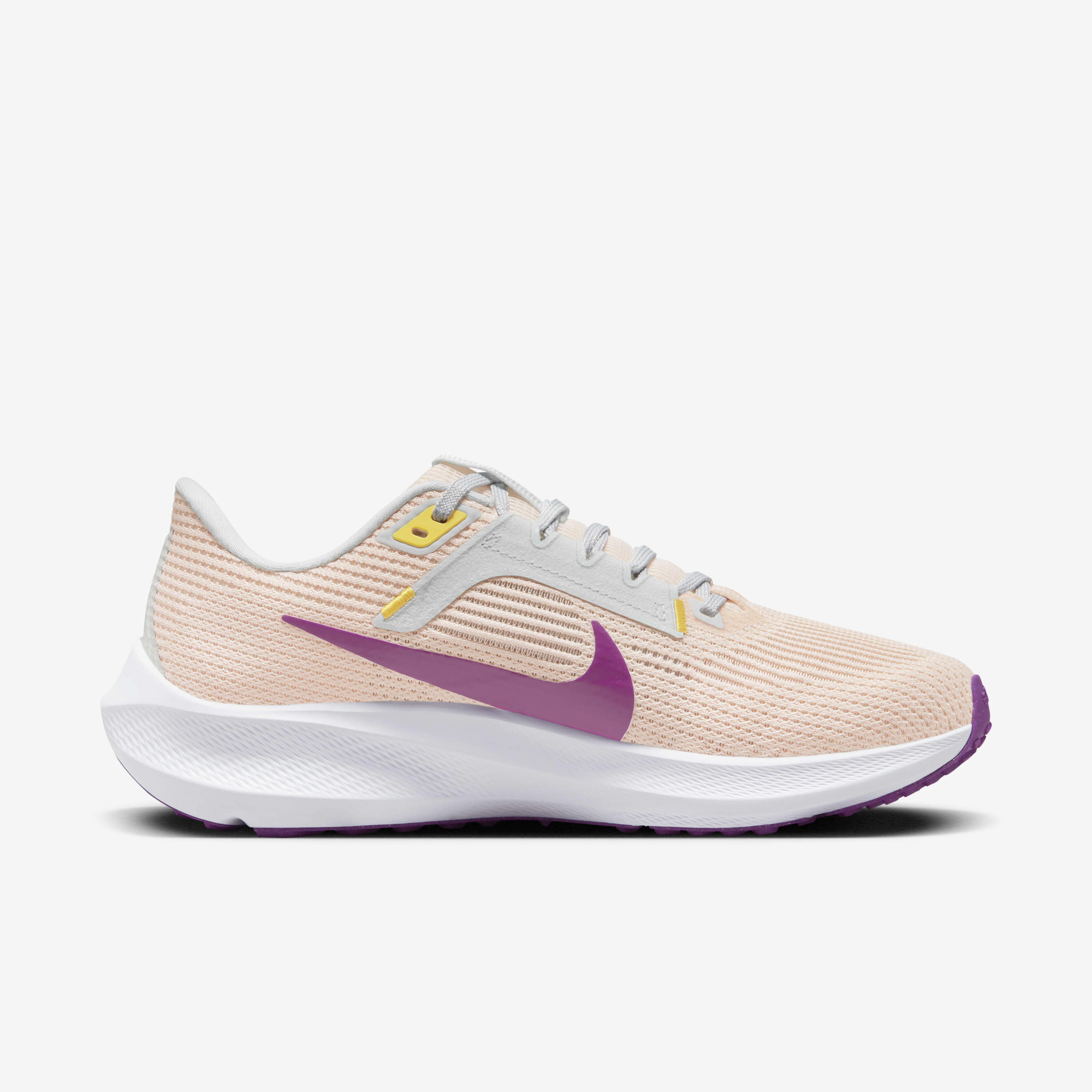 Nike Pegasus 40 image number 2