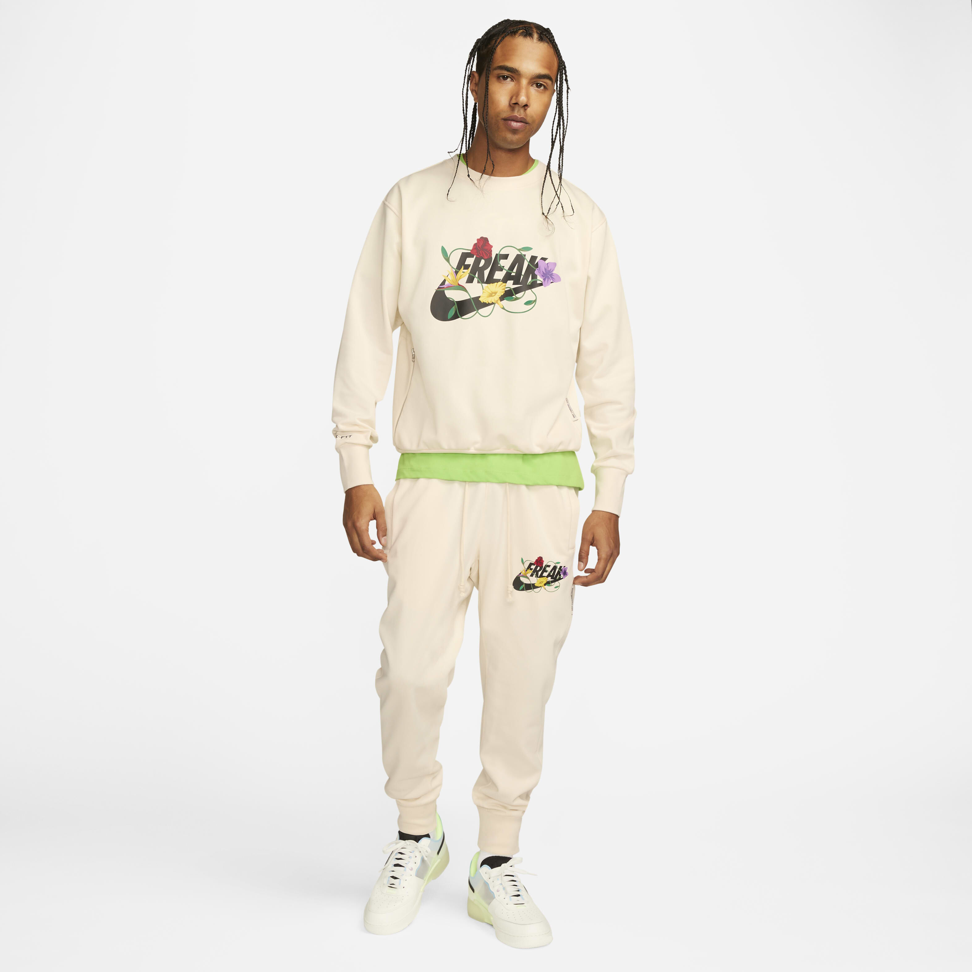 Giannis Standard Issue image number 5