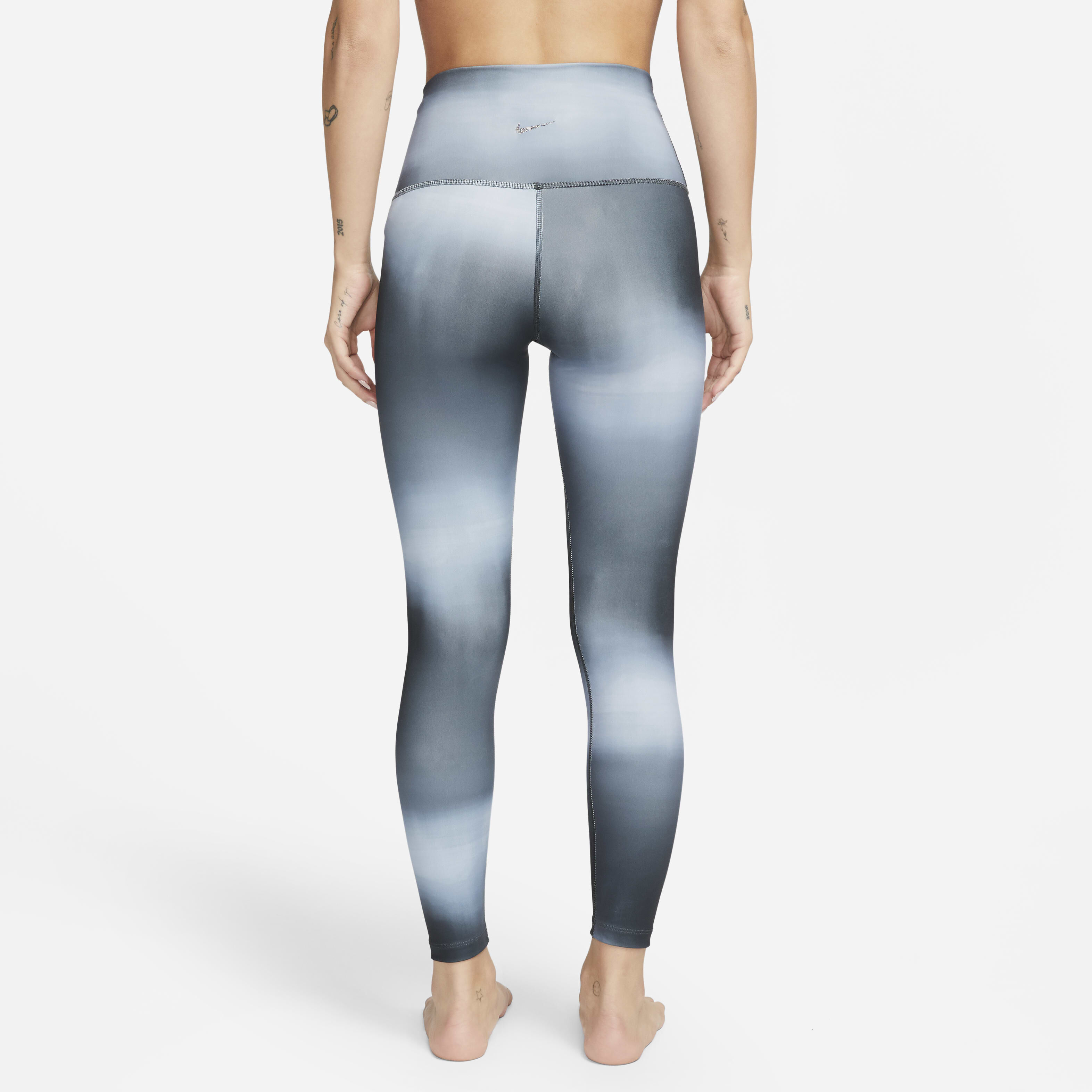 Nike Yoga image number 1