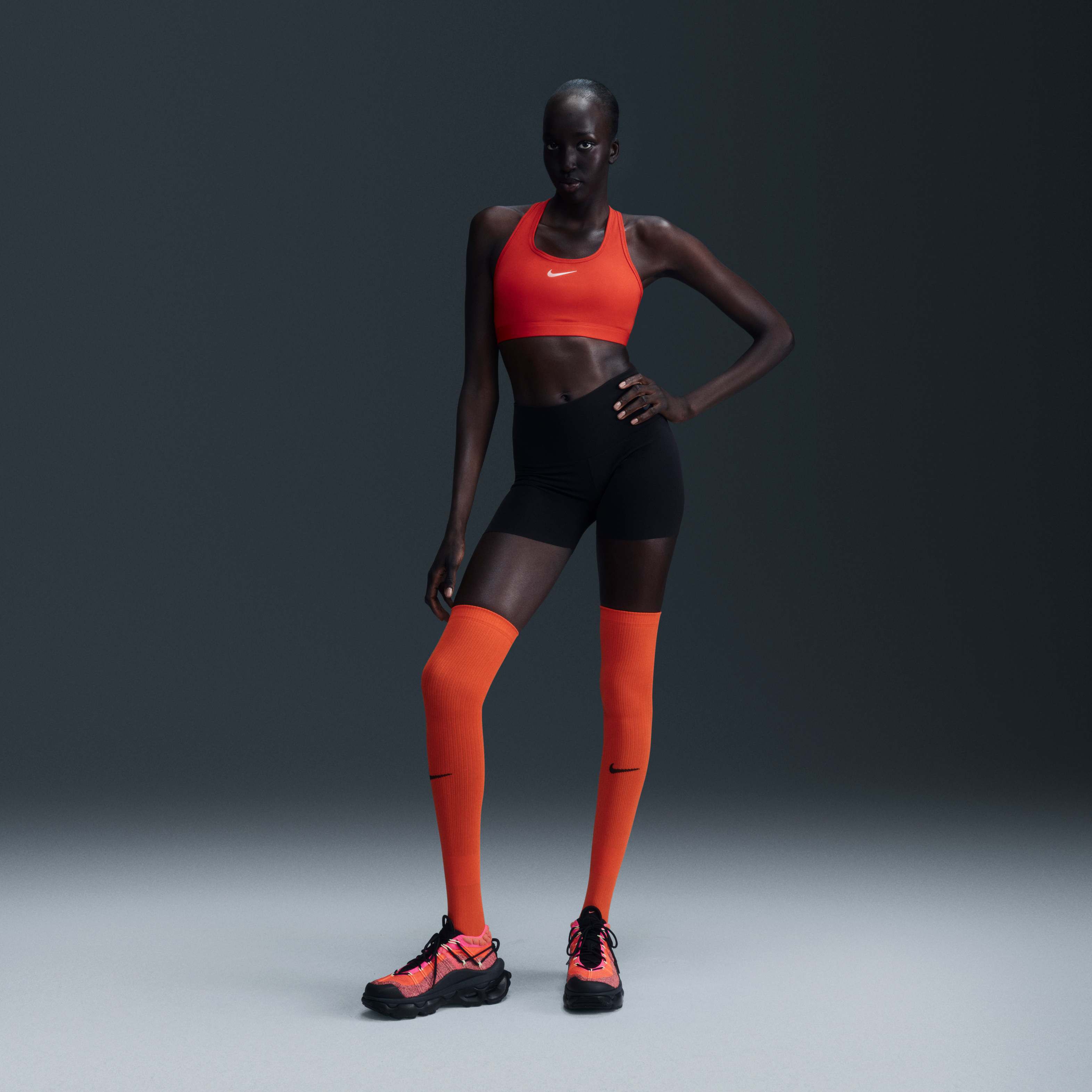 Nike Swoosh Medium-Support image number 3