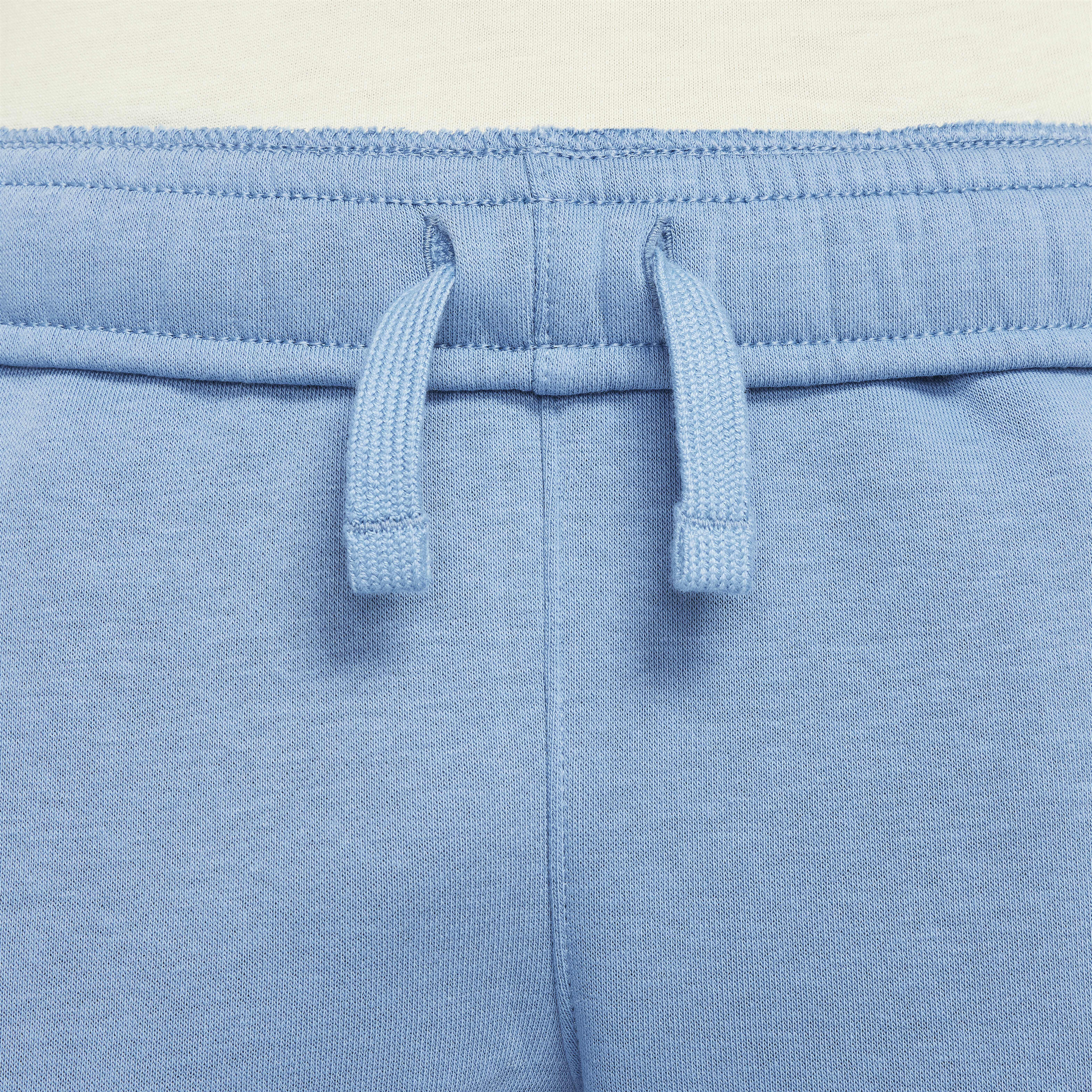 نايكي سبورتسوير ستاندرد ايشيو image number 2