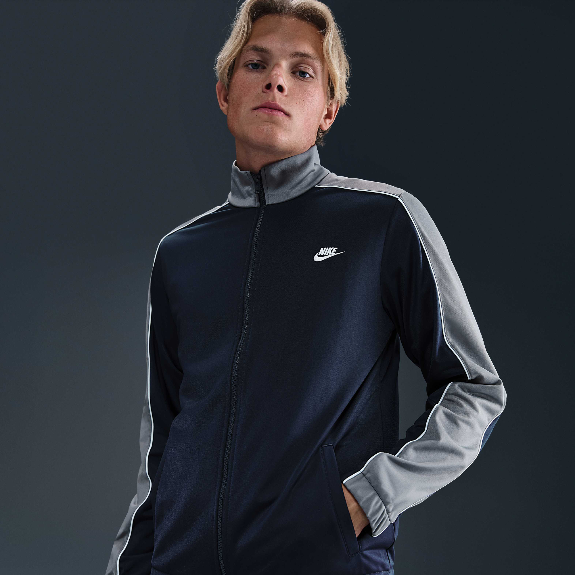 Zoom image