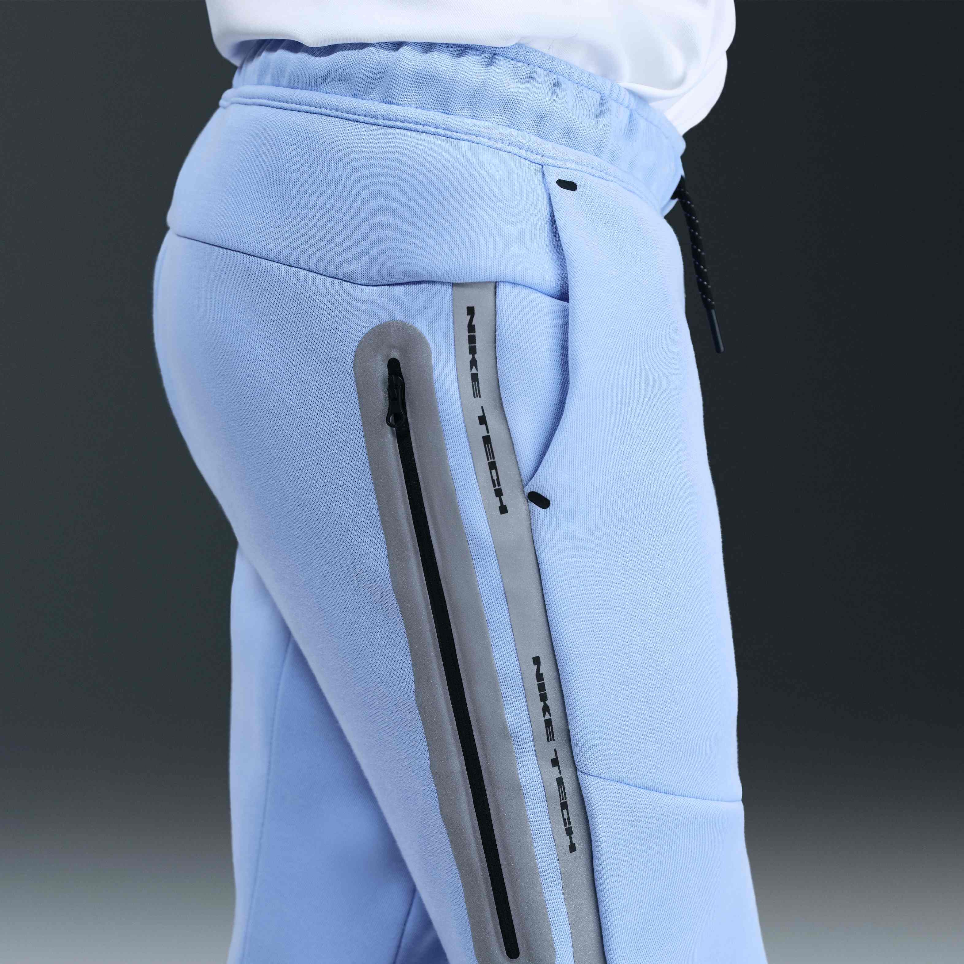 نايكي سبورتسوير تك فليس image number 4