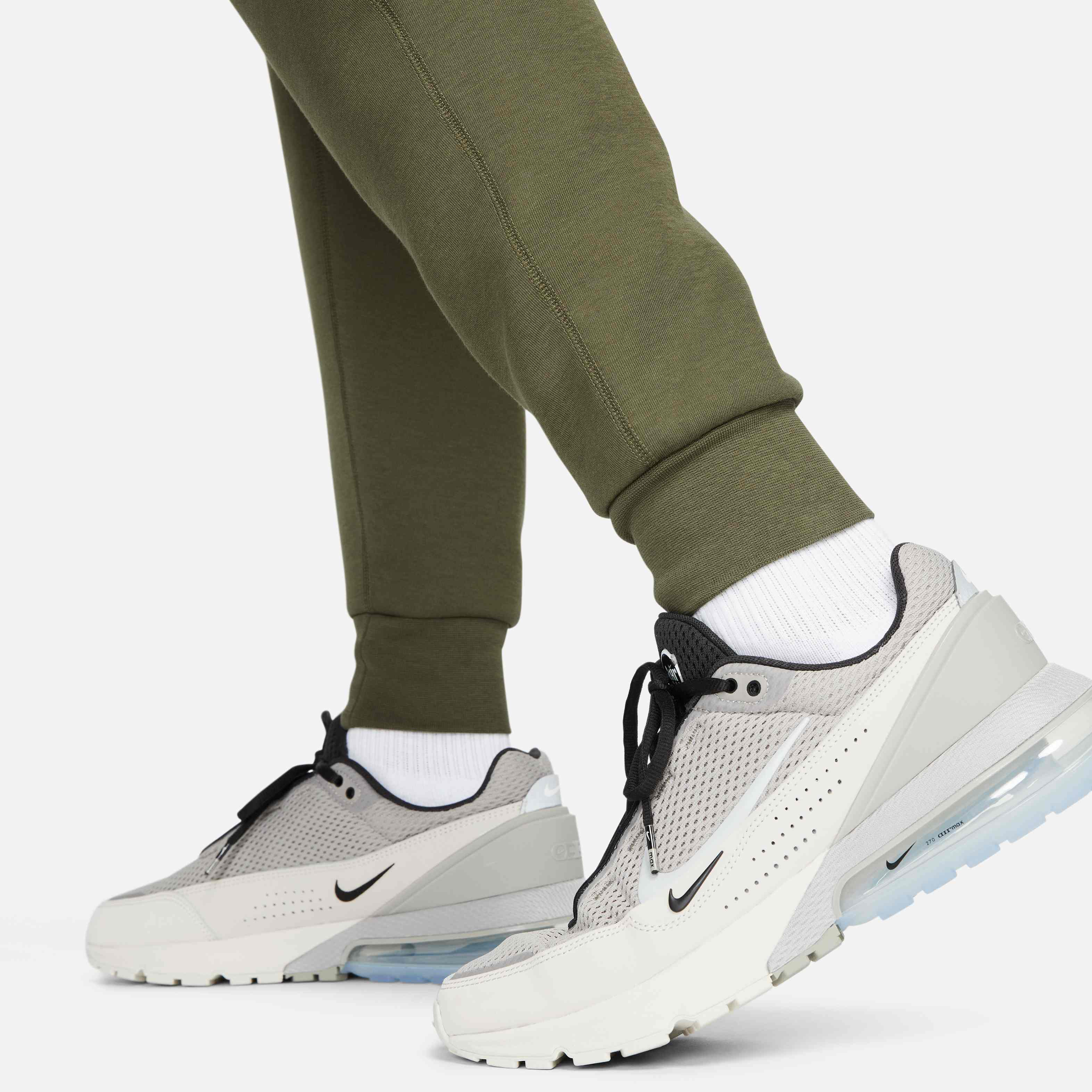 Nike Sportswear Tech Fleece image number 4