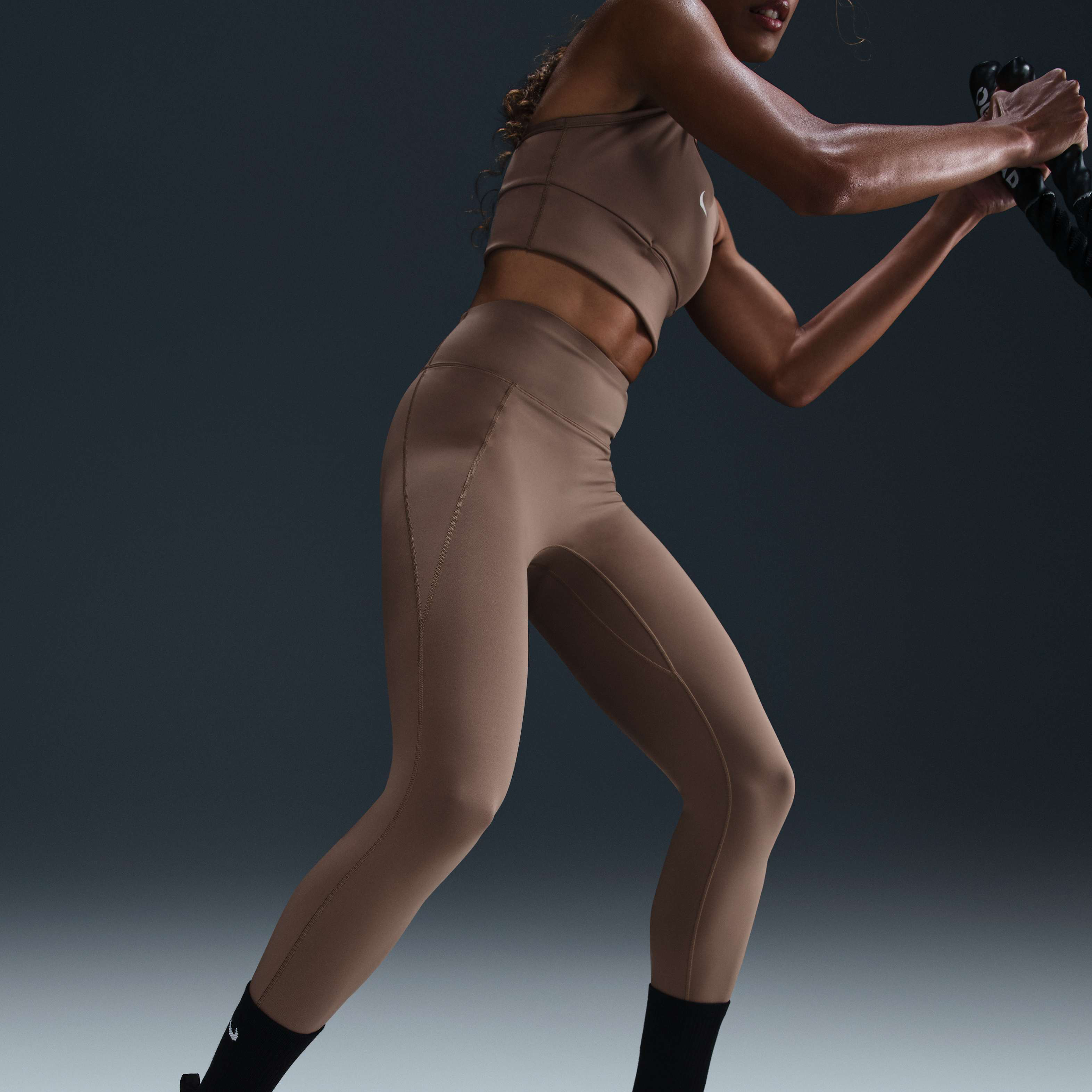 Nike Universa image number 4