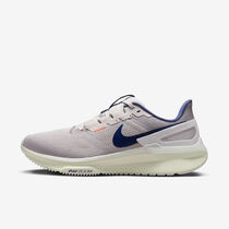 Nike Structure 25