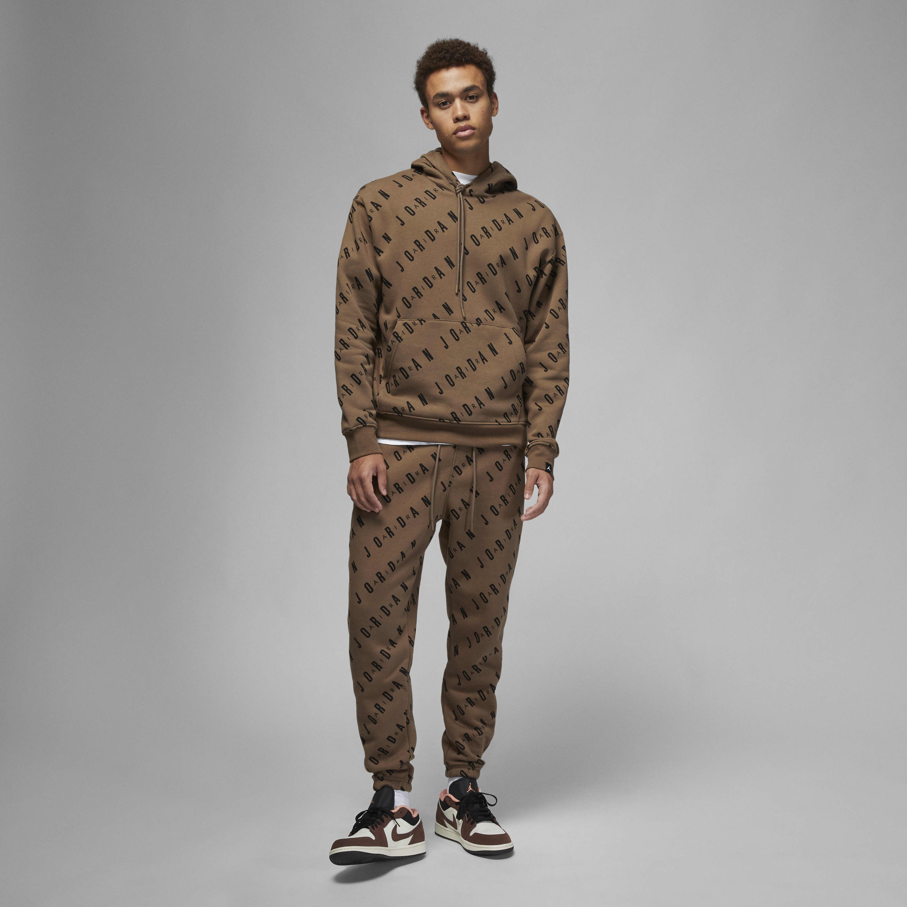 Jordan Essentials image number 4