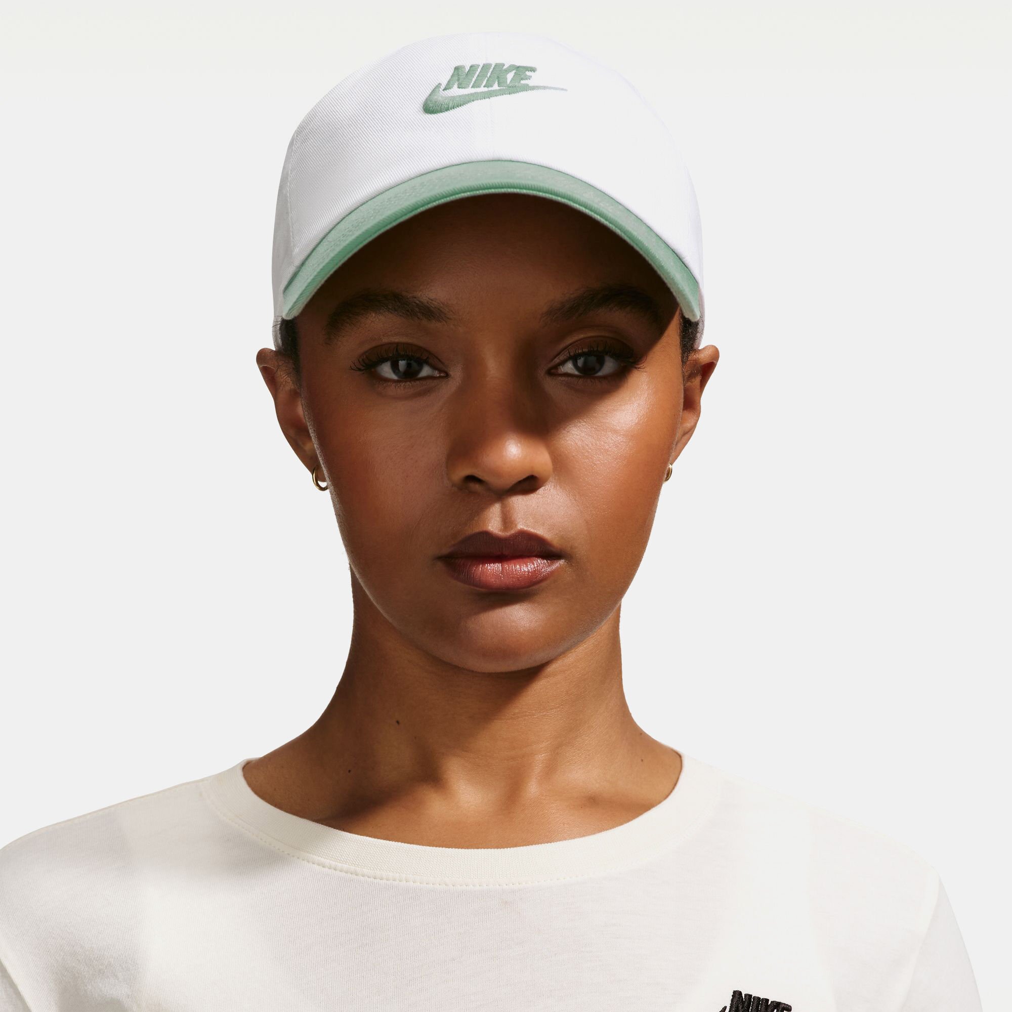 Nike Club image number 0