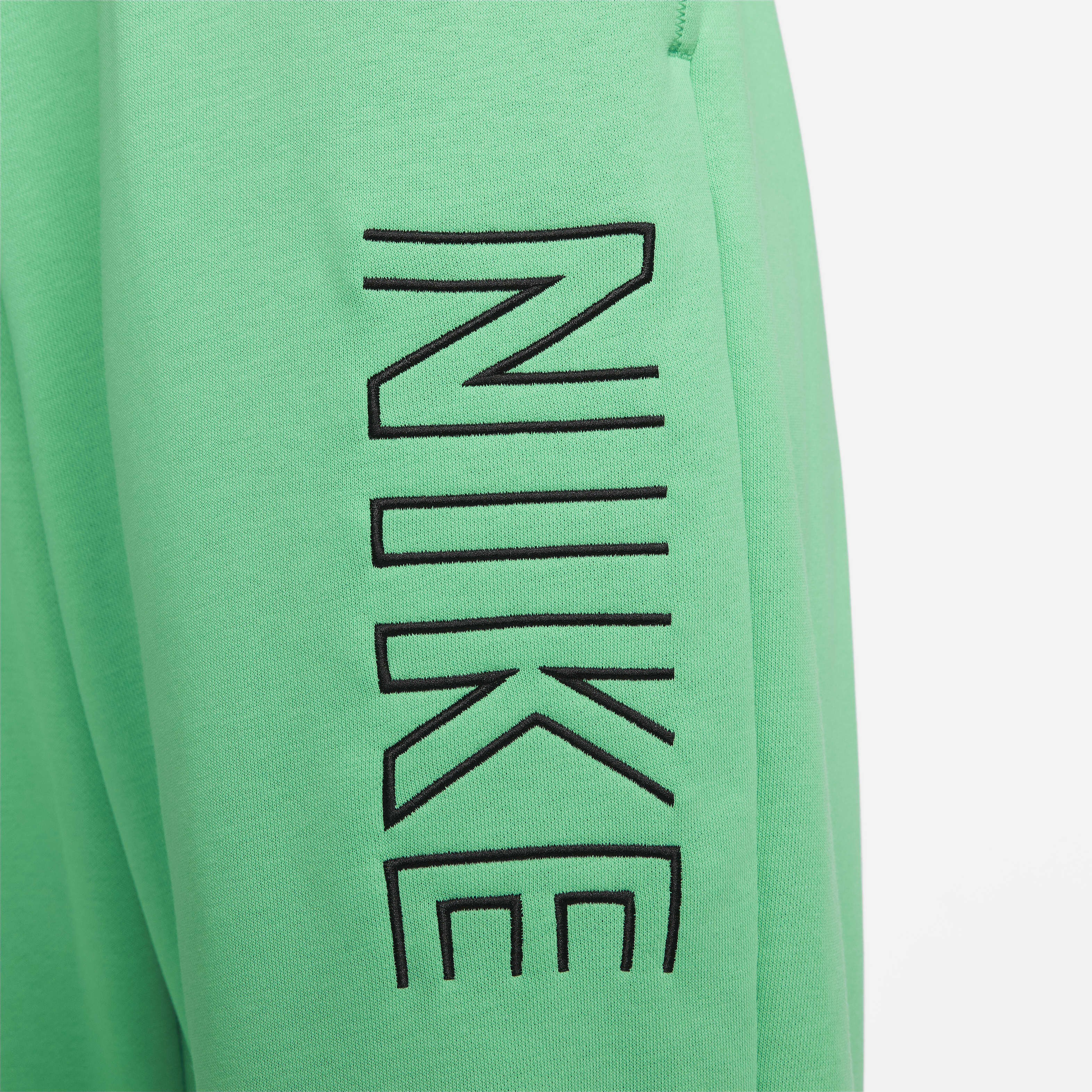 نايكي سبورتسوير image number 3