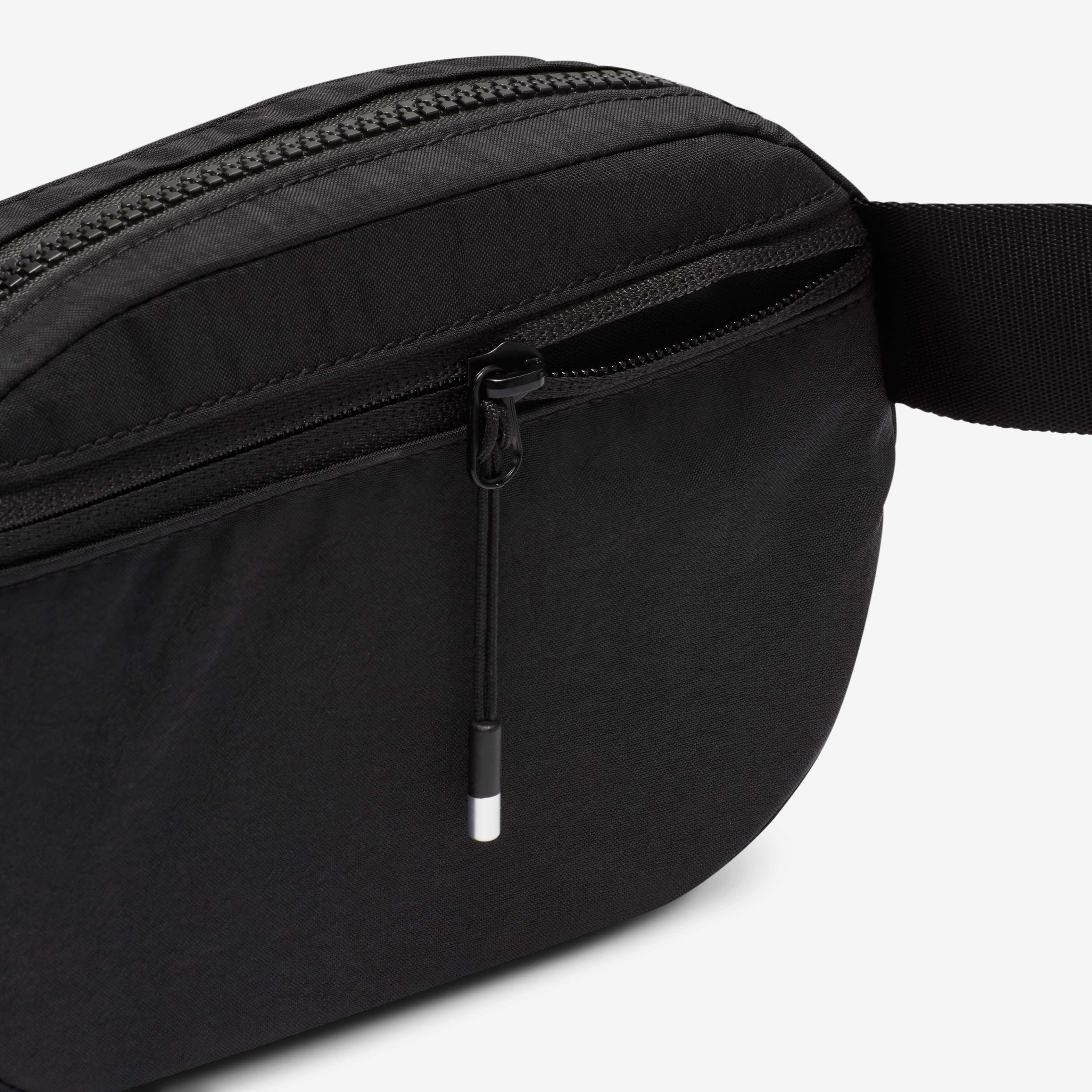 نايكي أورا image number 7