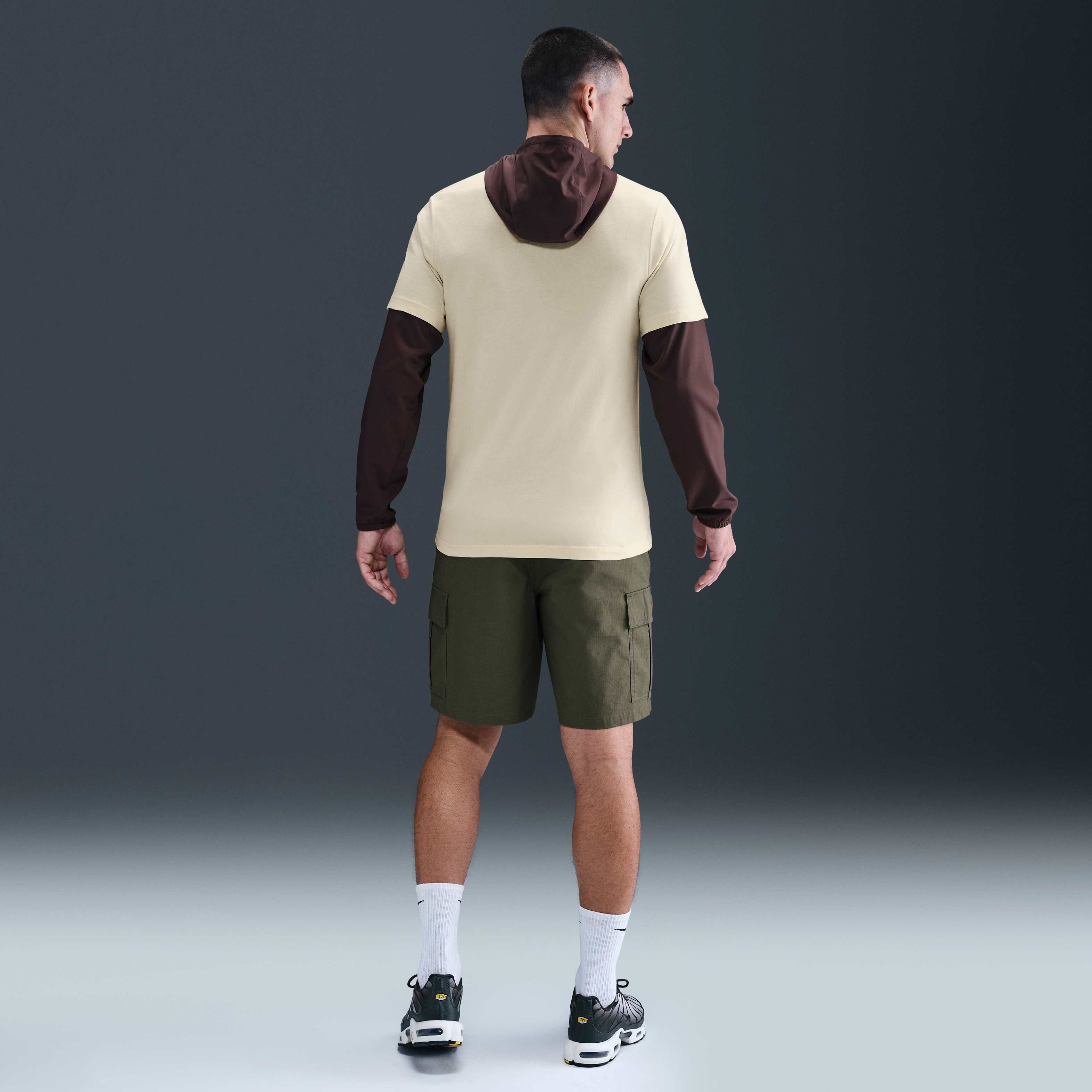 نايكي سبورتسوير image number 4