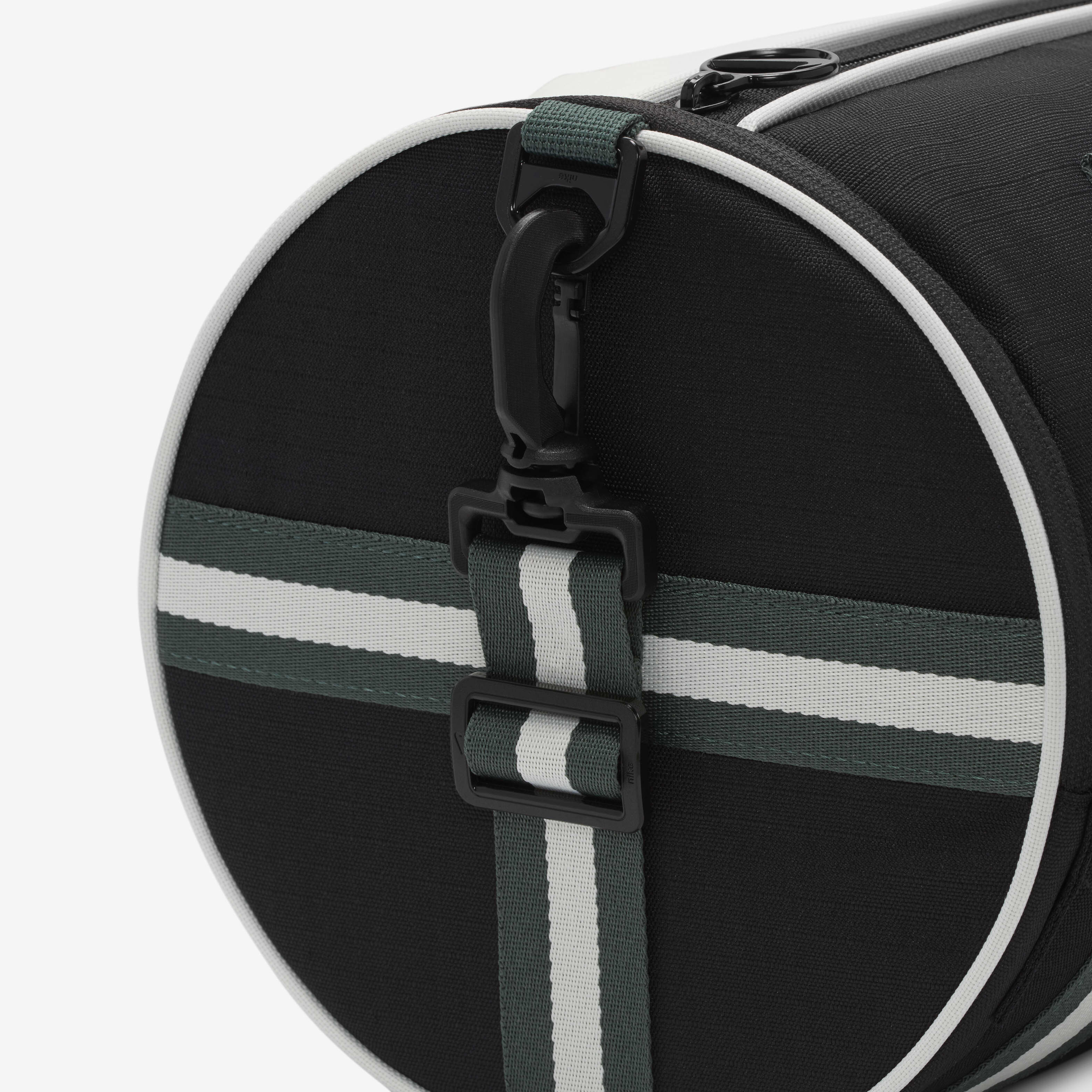 نايكي هيرتدج image number 9