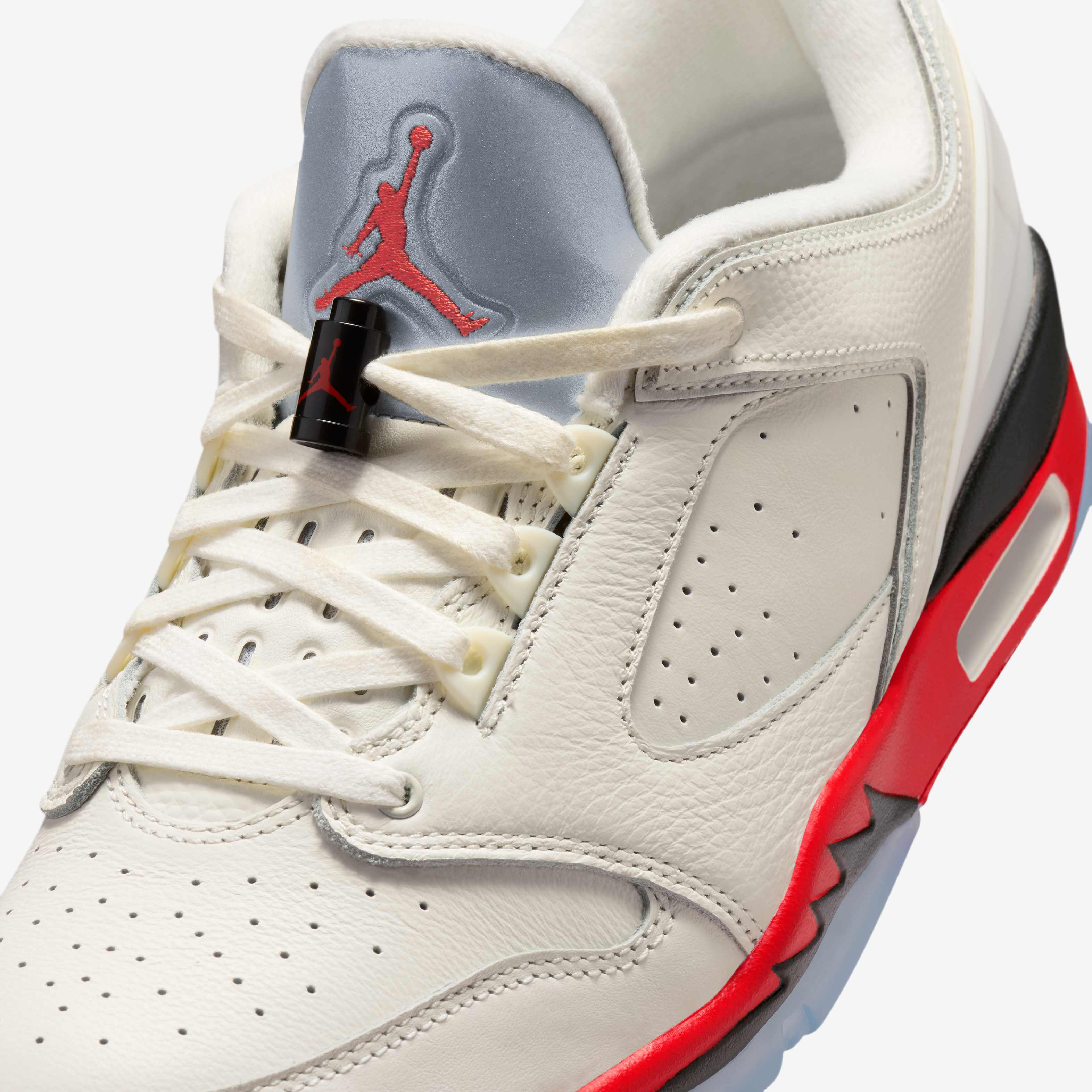 جوردان سيكستي بلس لو image number 6