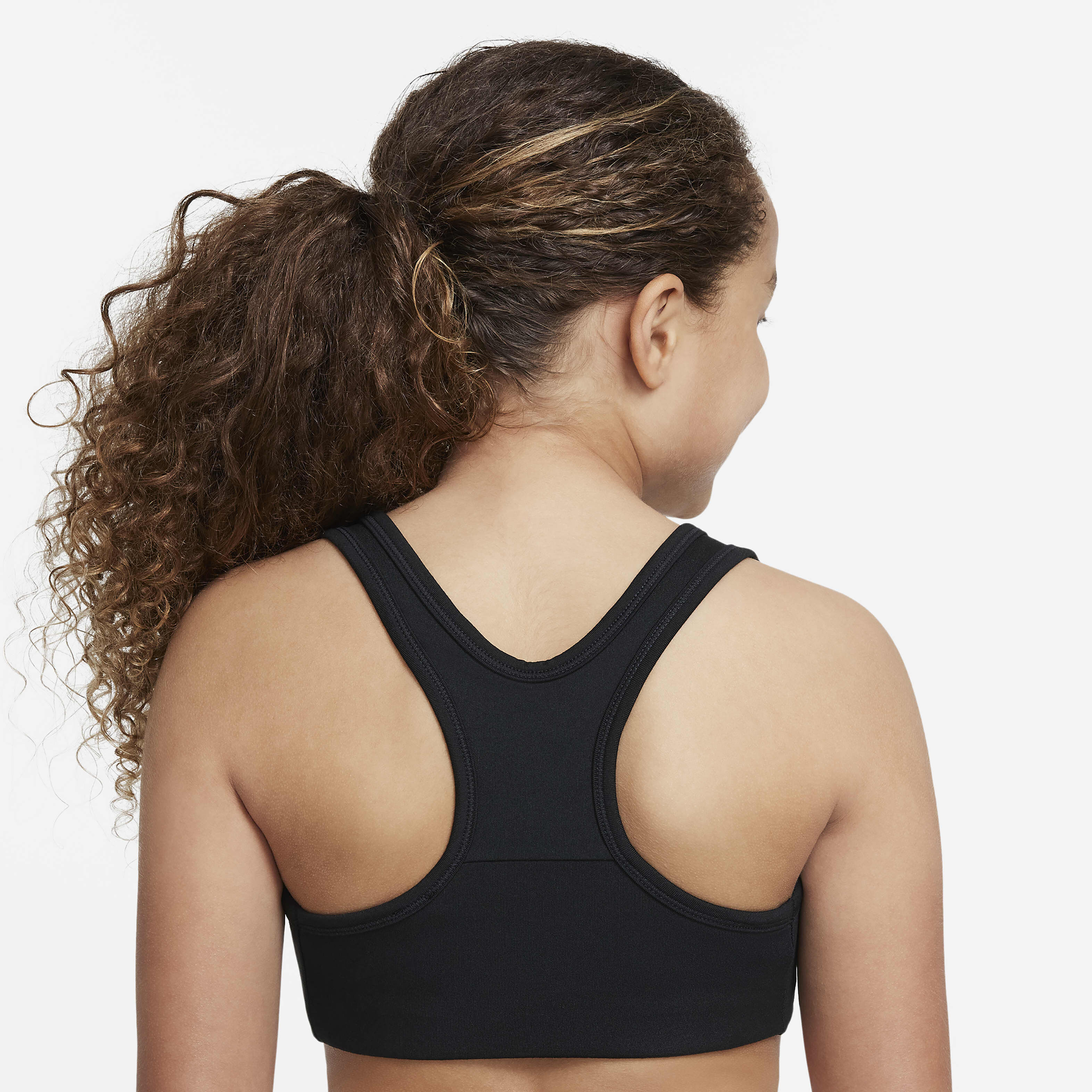 نايكي سووش image number 1