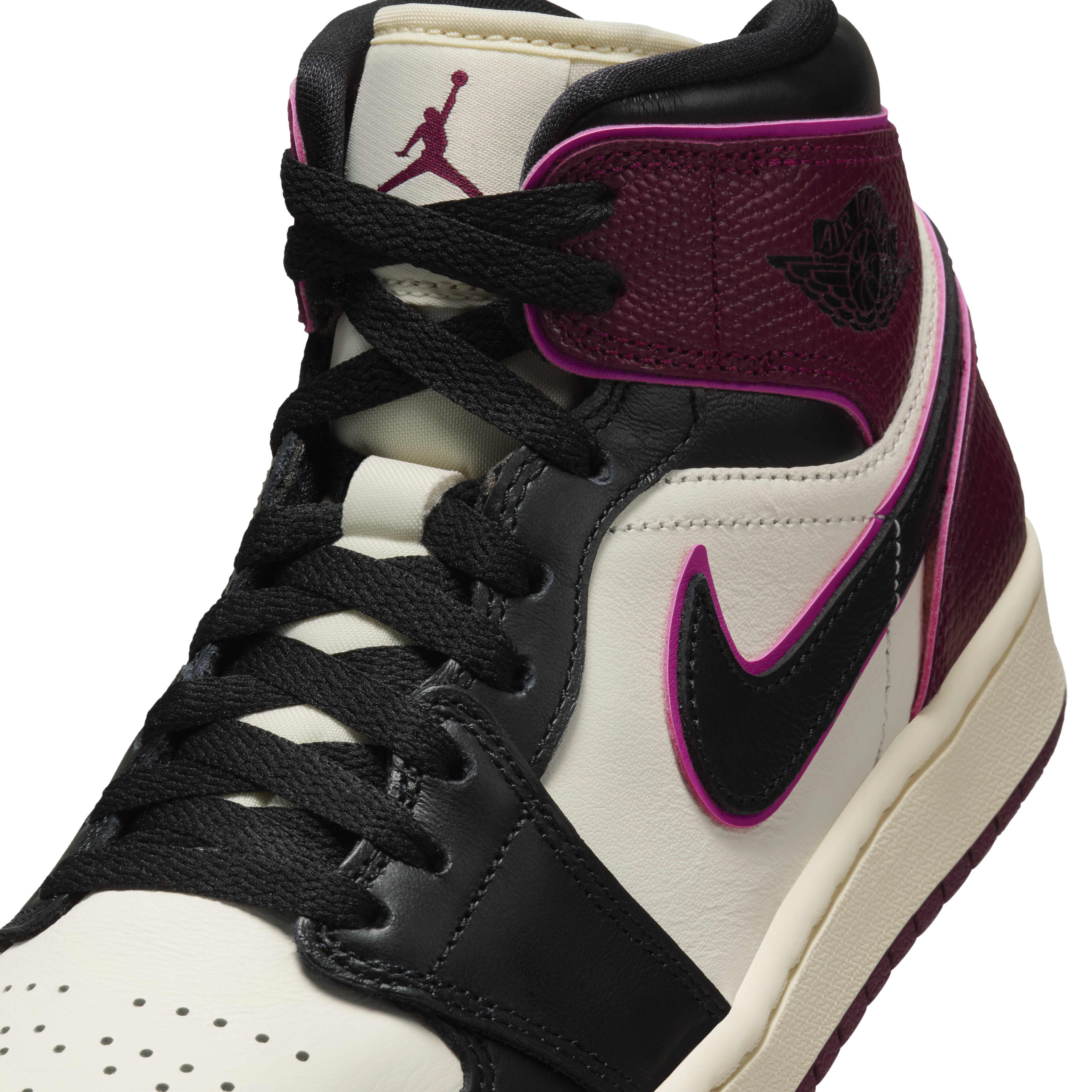 Buy Air Jordan 1 Mid SE Women s Shoes Nike Qatar Official