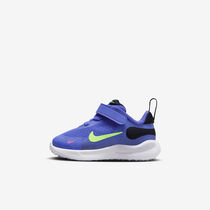 Nike Revolution 7